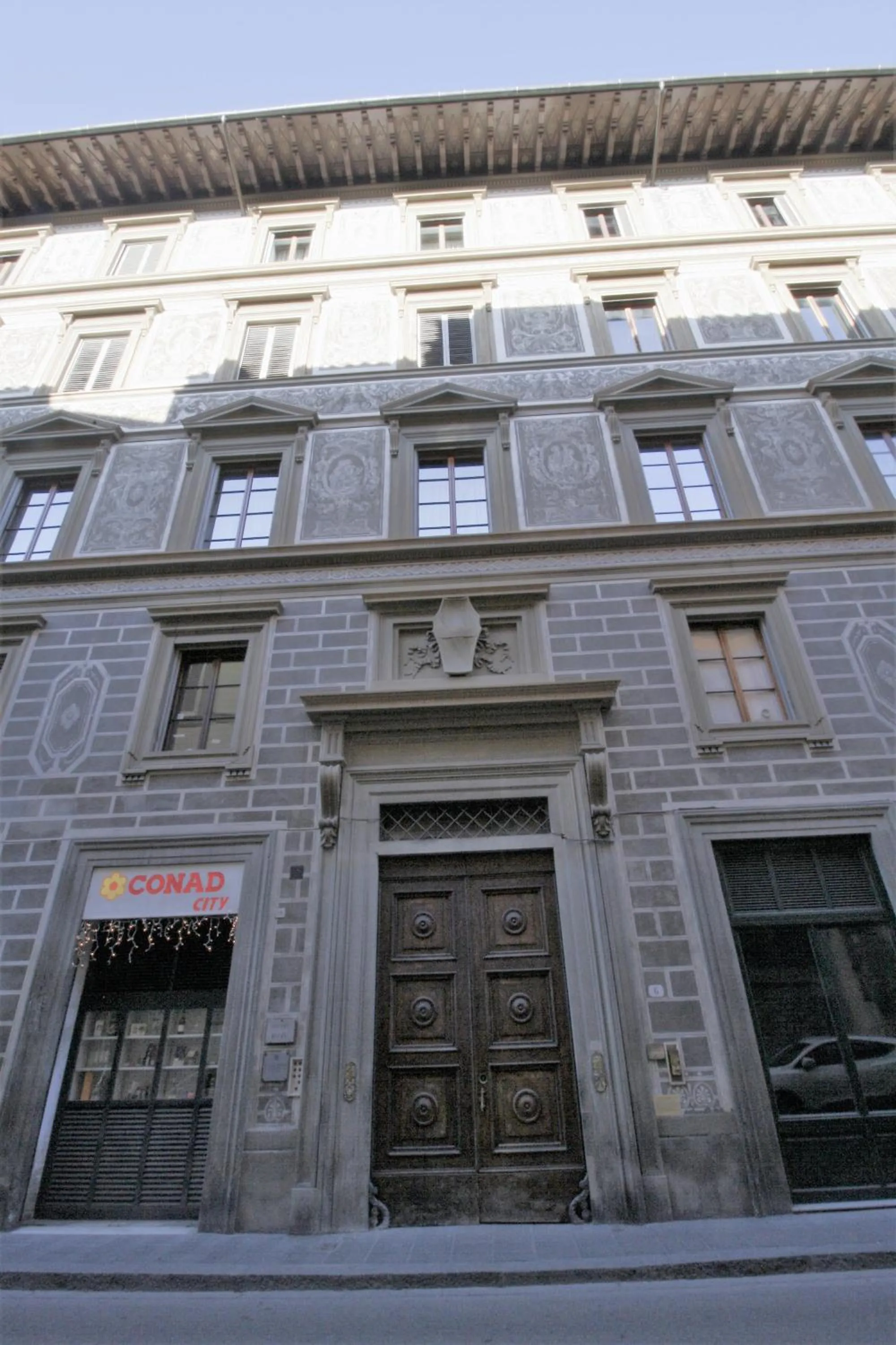 Property building in Corsini Tintori