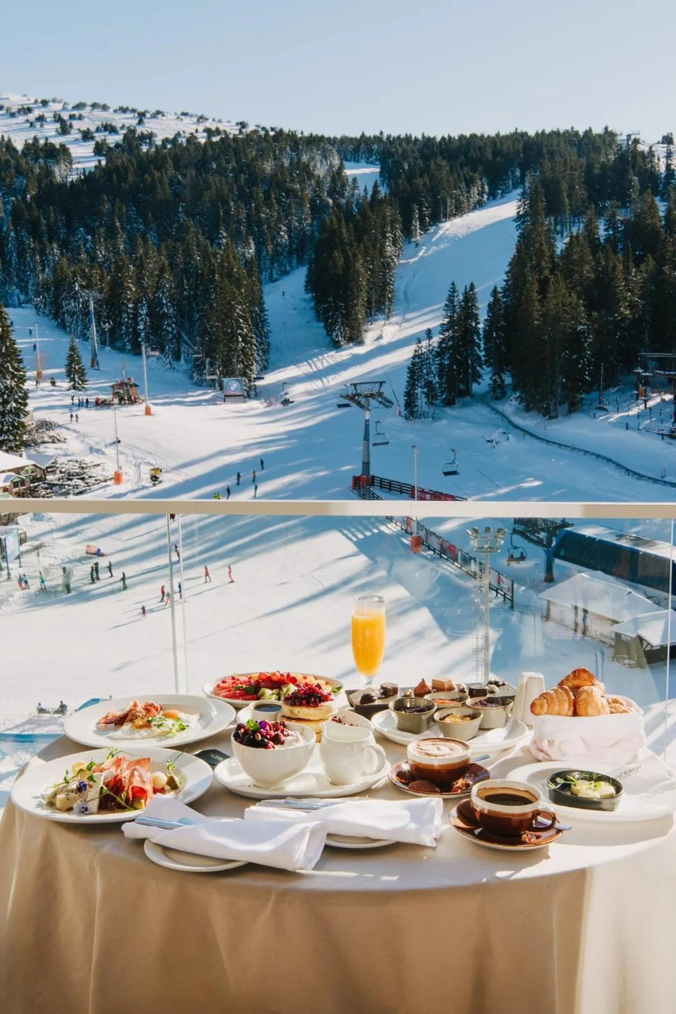 Breakfast in Viceroy Kopaonik Resort & Spa