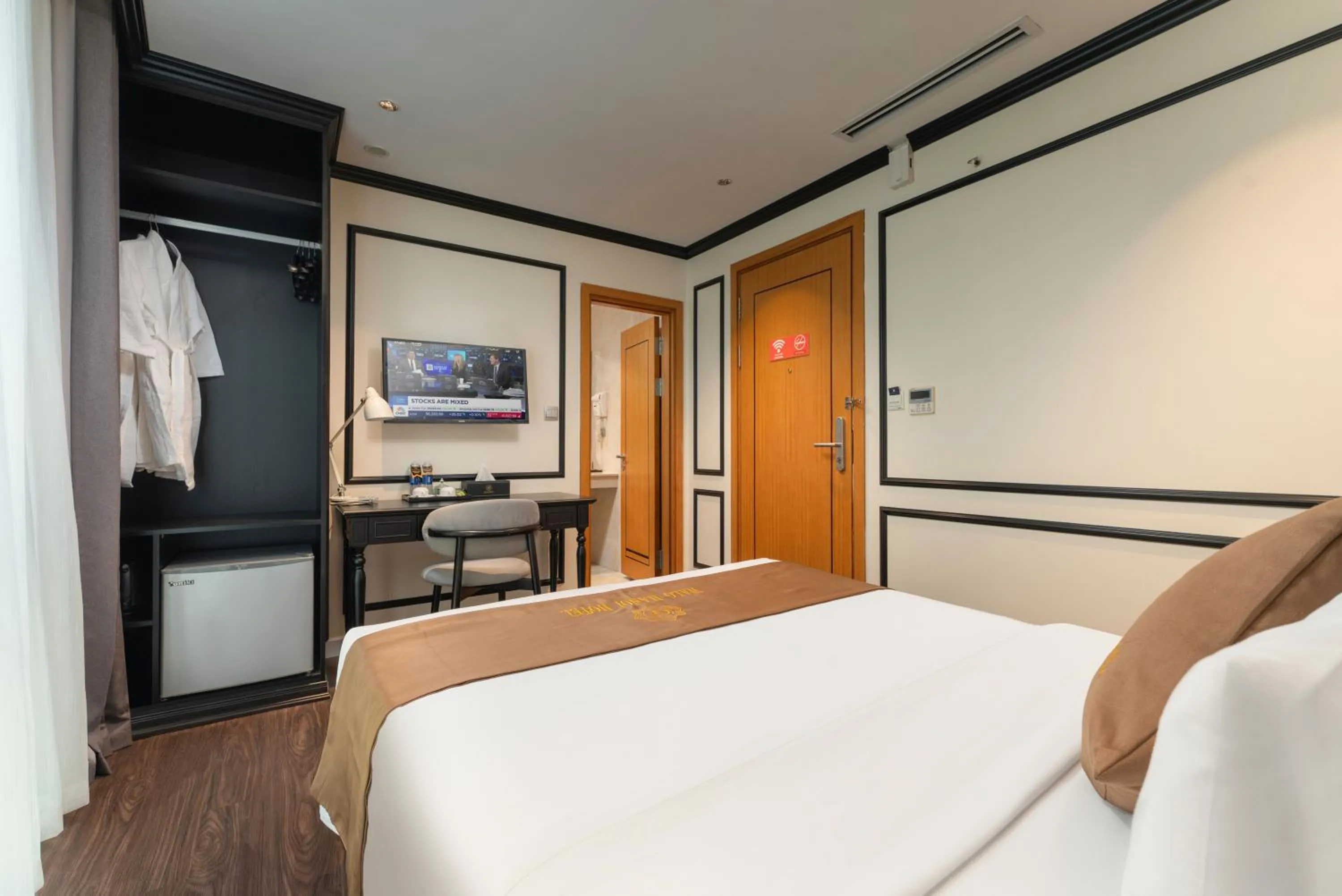 Photo of the whole room, Bed in HALO HANOI HOTEL