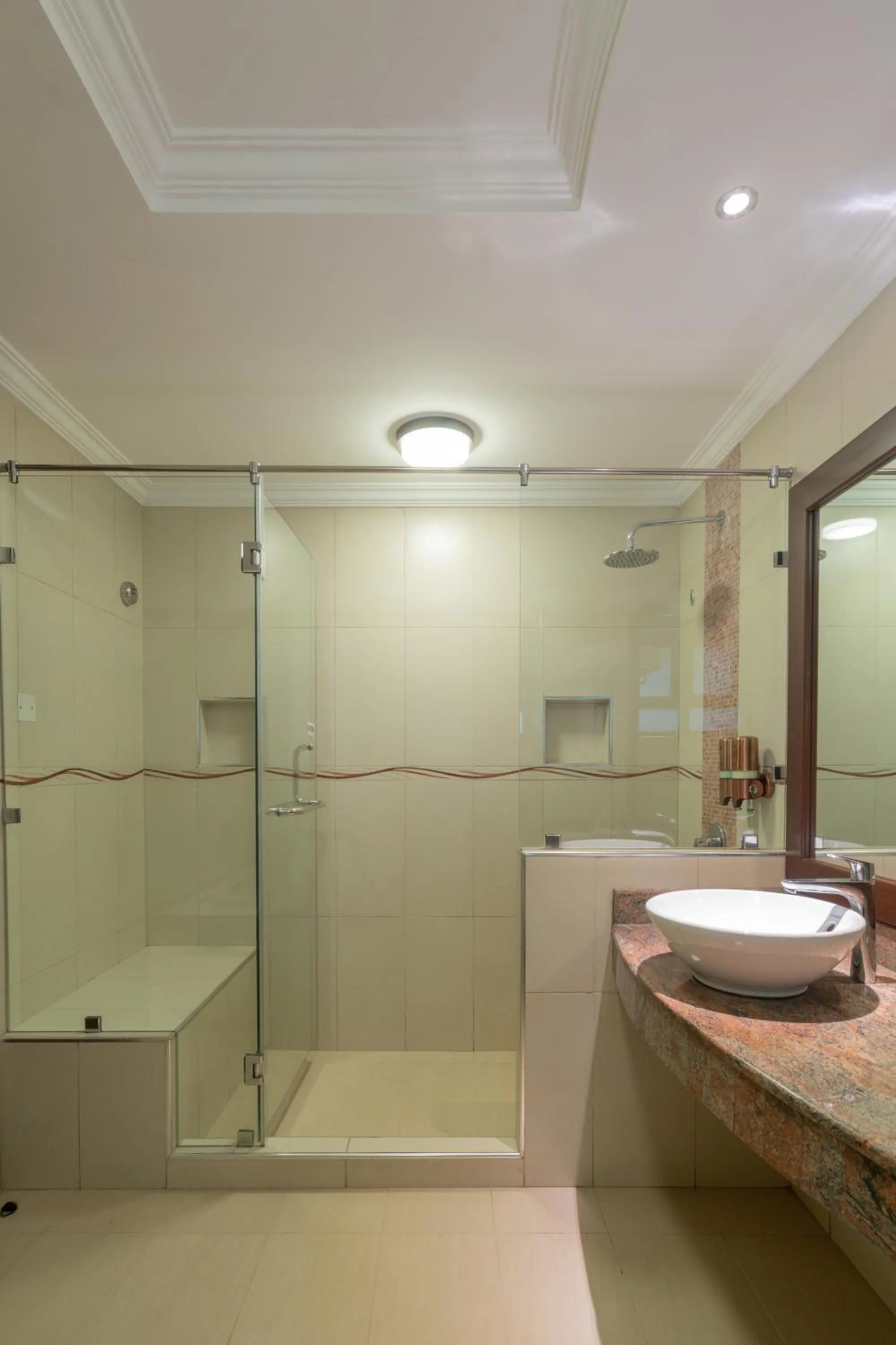 Shower in Enashipai Resort & Spa