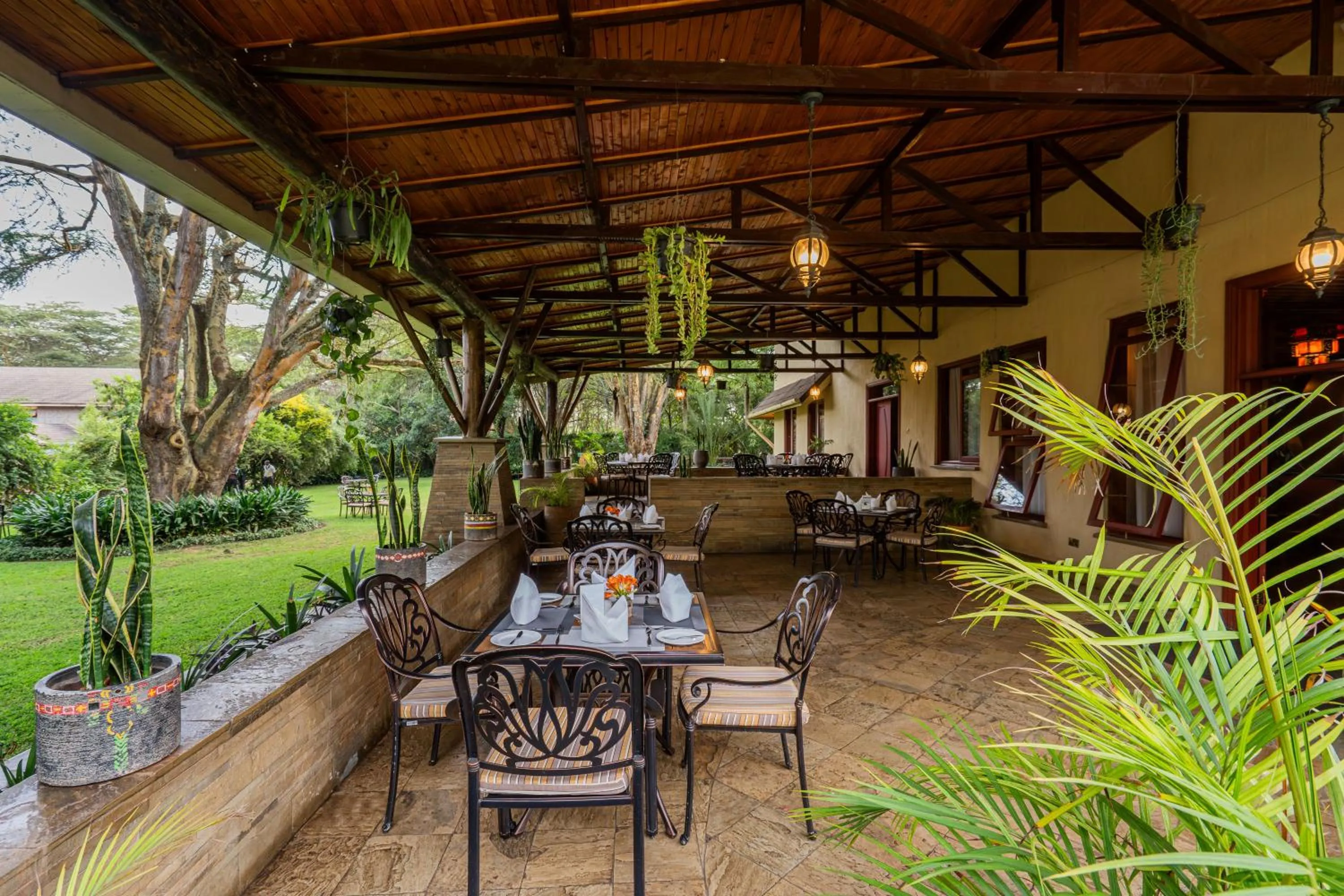 Restaurant/places to eat in Enashipai Resort & Spa