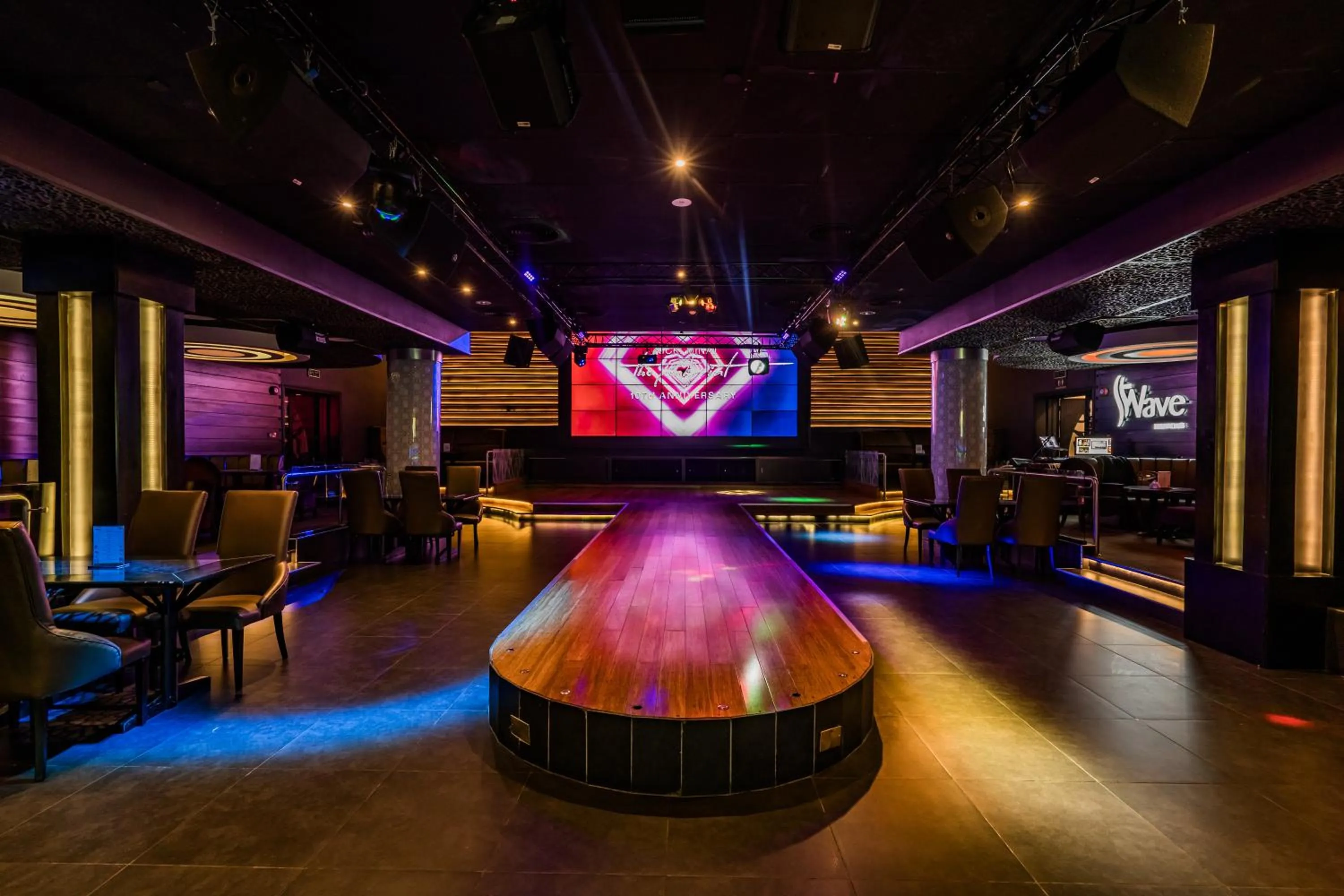 Nightclub / DJ in Enashipai Resort & Spa