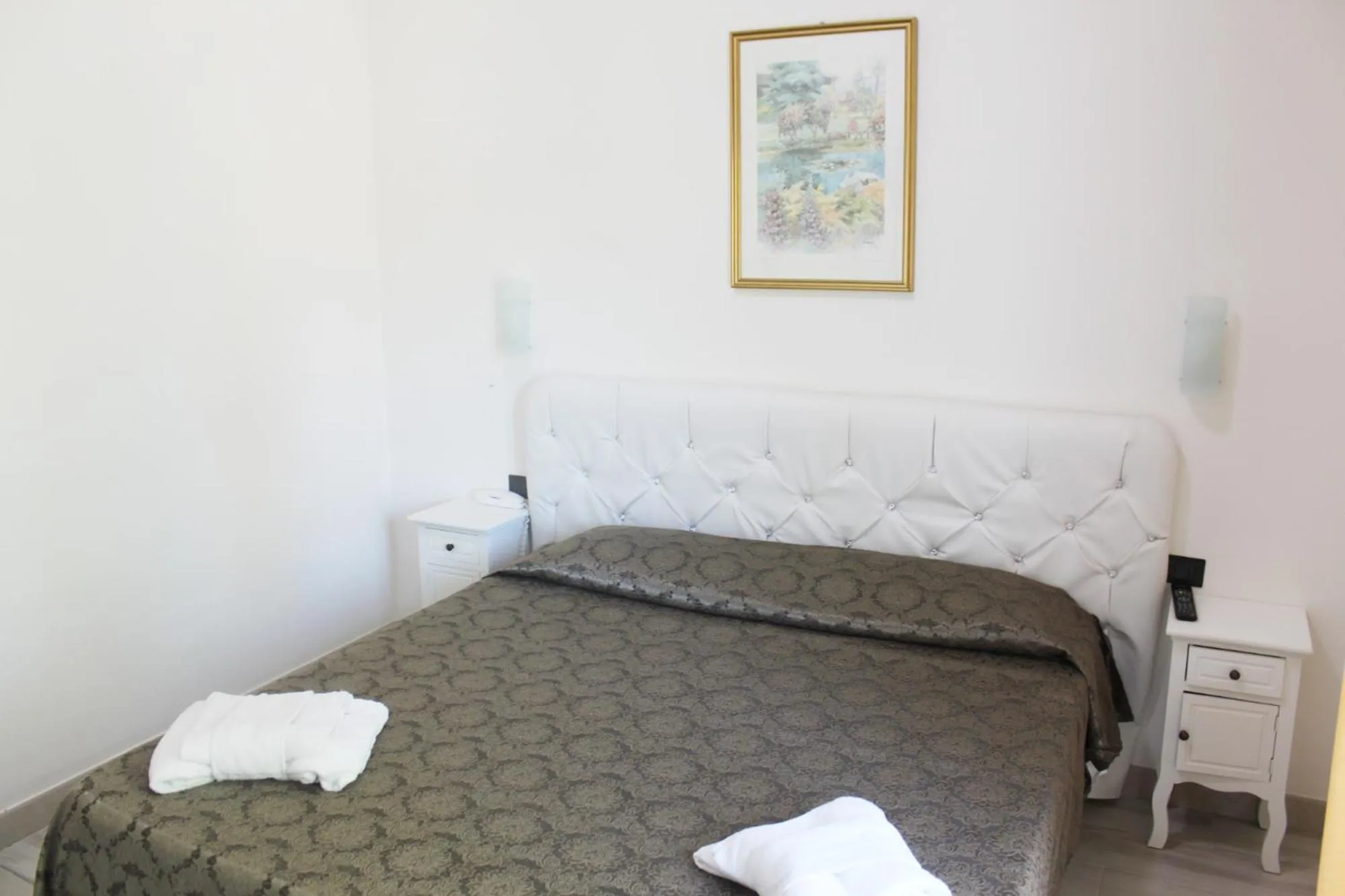 Photo of the whole room, Bed in Hotel Marittima