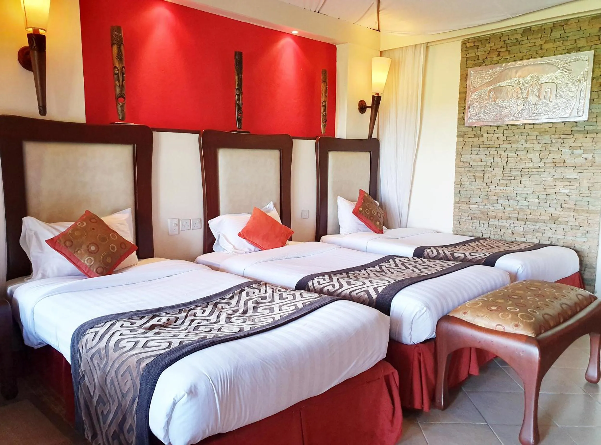 Photo of the whole room, Bed in Ol Tukai Lodge Amboseli