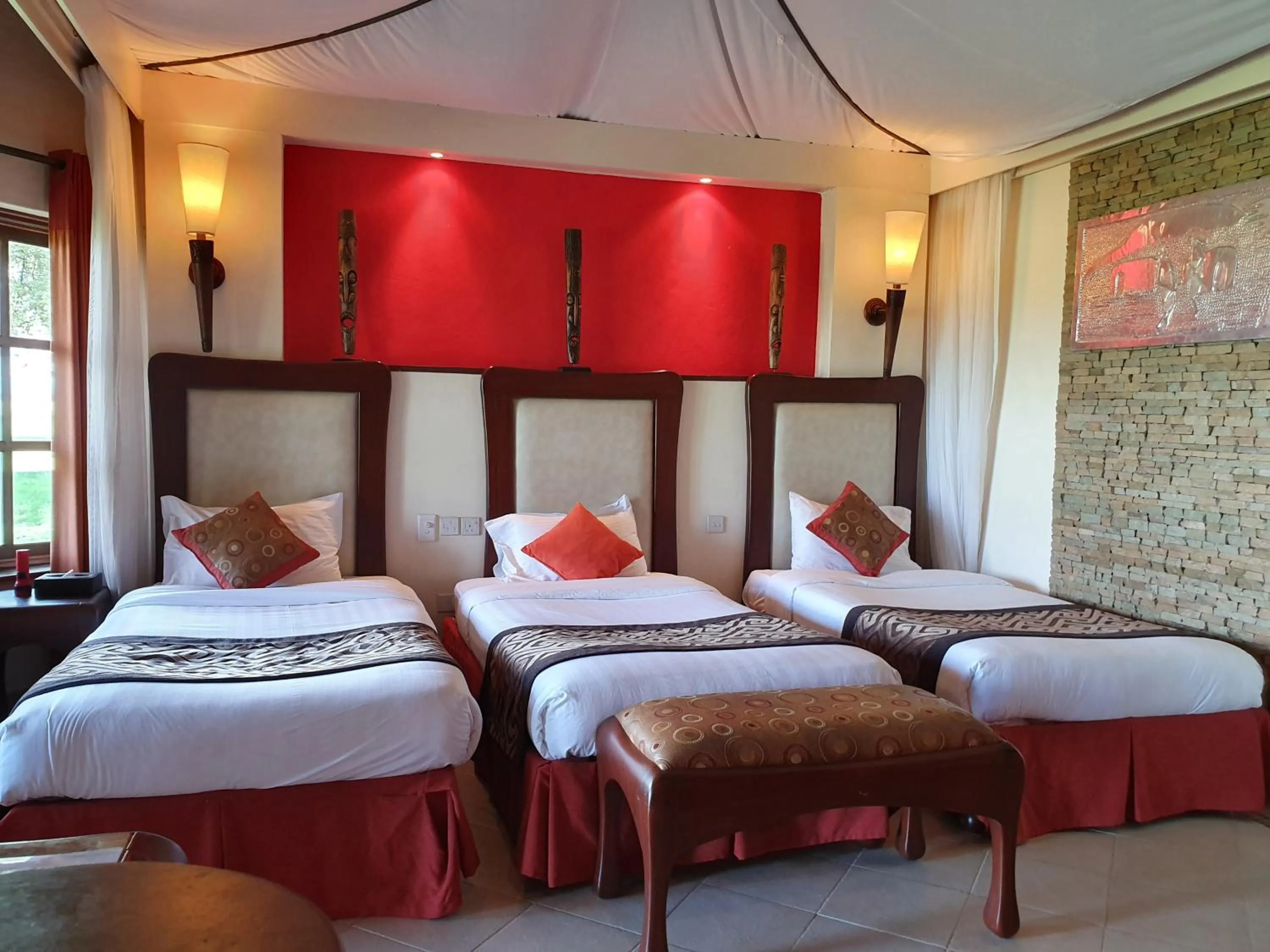 Garden view, Bed in Ol Tukai Lodge Amboseli