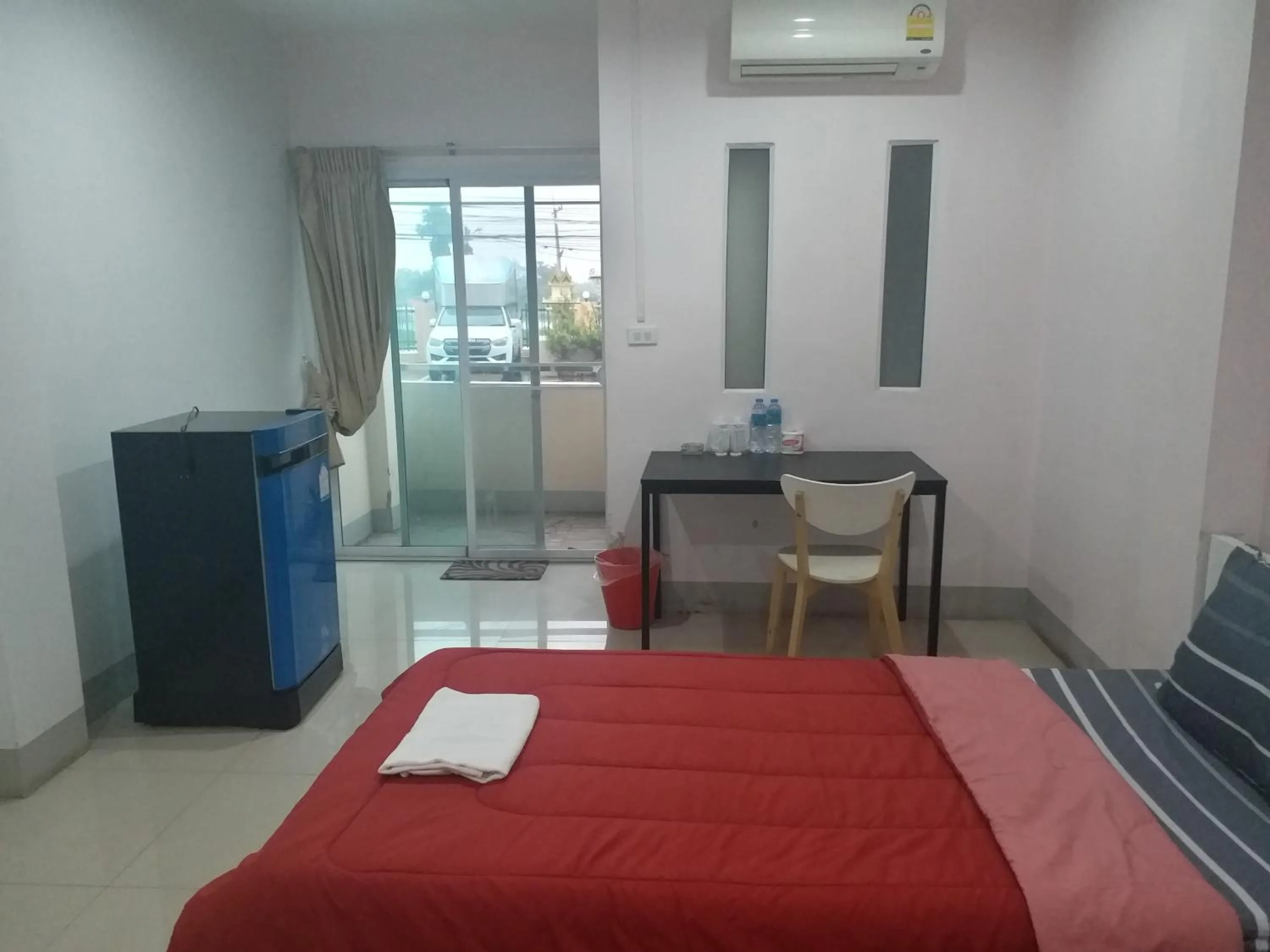 Bedroom, Bed in Chawalee Place