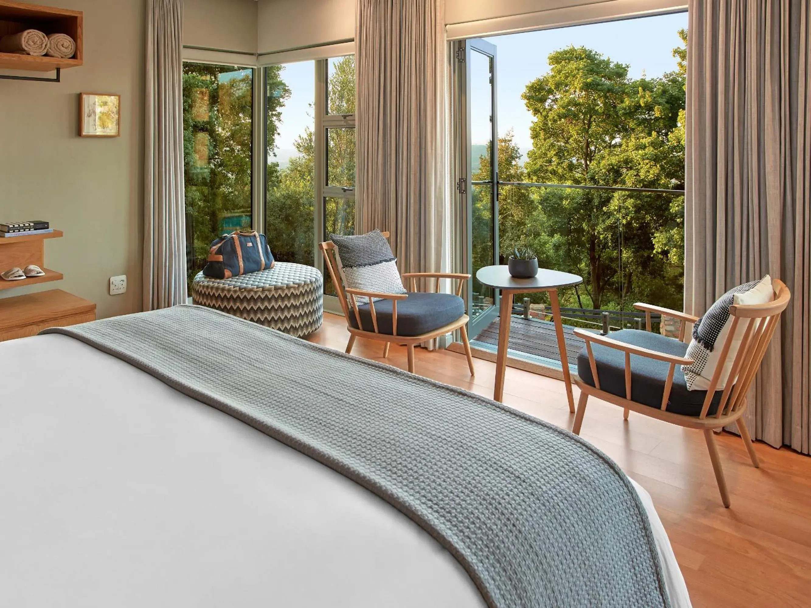 King Suite with Balcony - single occupancy in The Cliffside Boutique Getaway King Suite with Balcony - single occupancy in The Cliffside Boutique Getaway