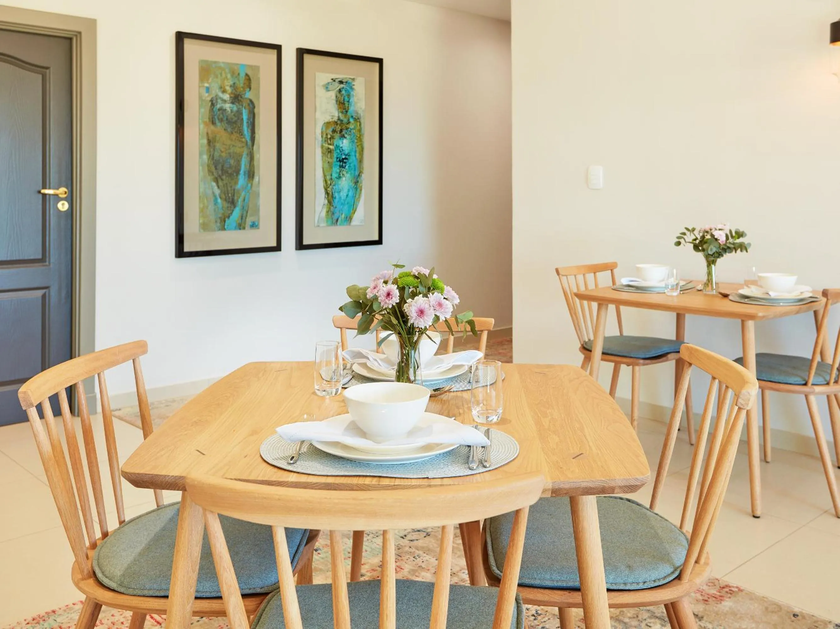 Restaurant/places to eat in The Cliffside Boutique Getaway