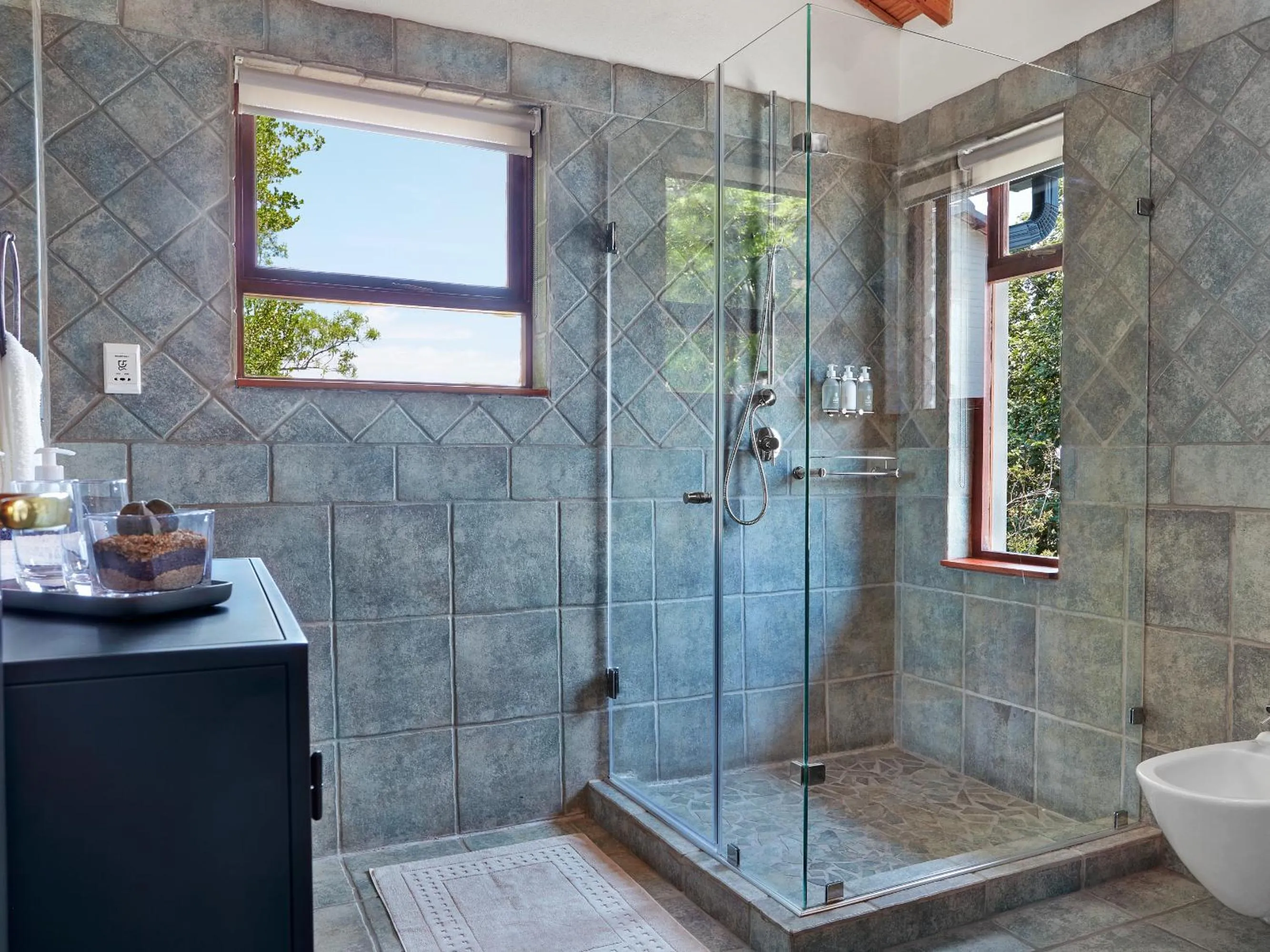 Bathroom in The Cliffside Boutique Getaway