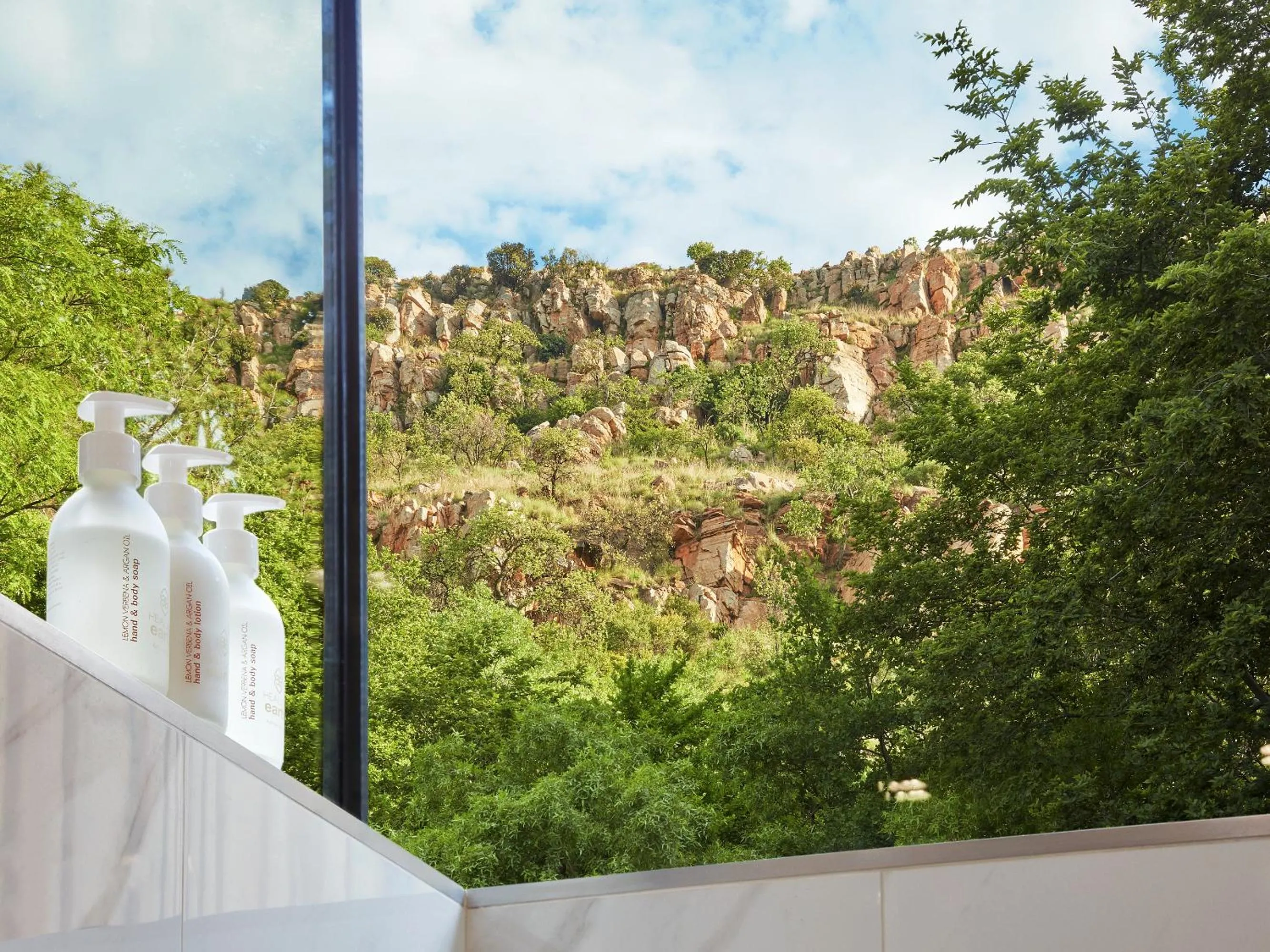 Mountain view in The Cliffside Boutique Getaway