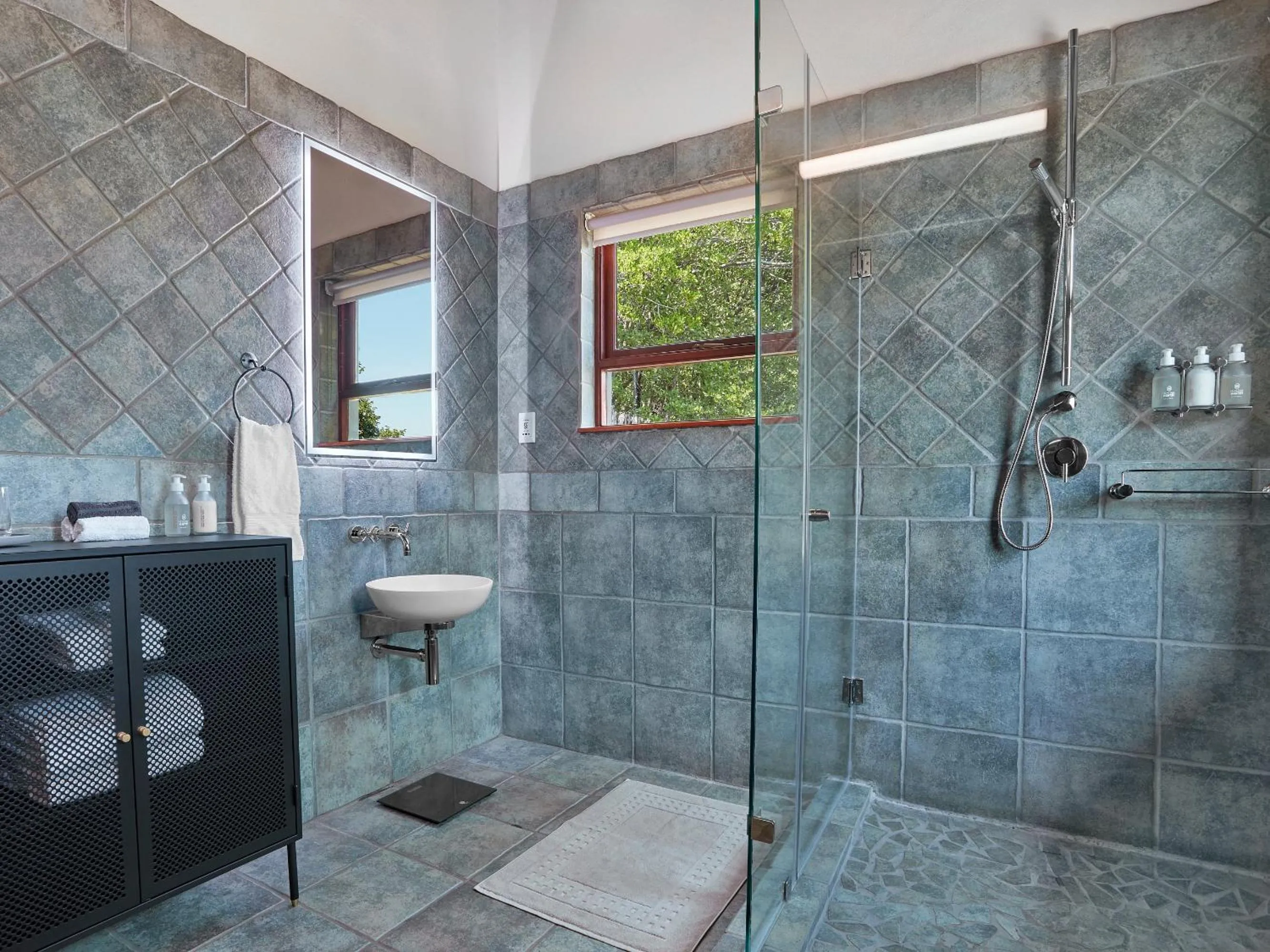 Bathroom in The Cliffside Boutique Getaway