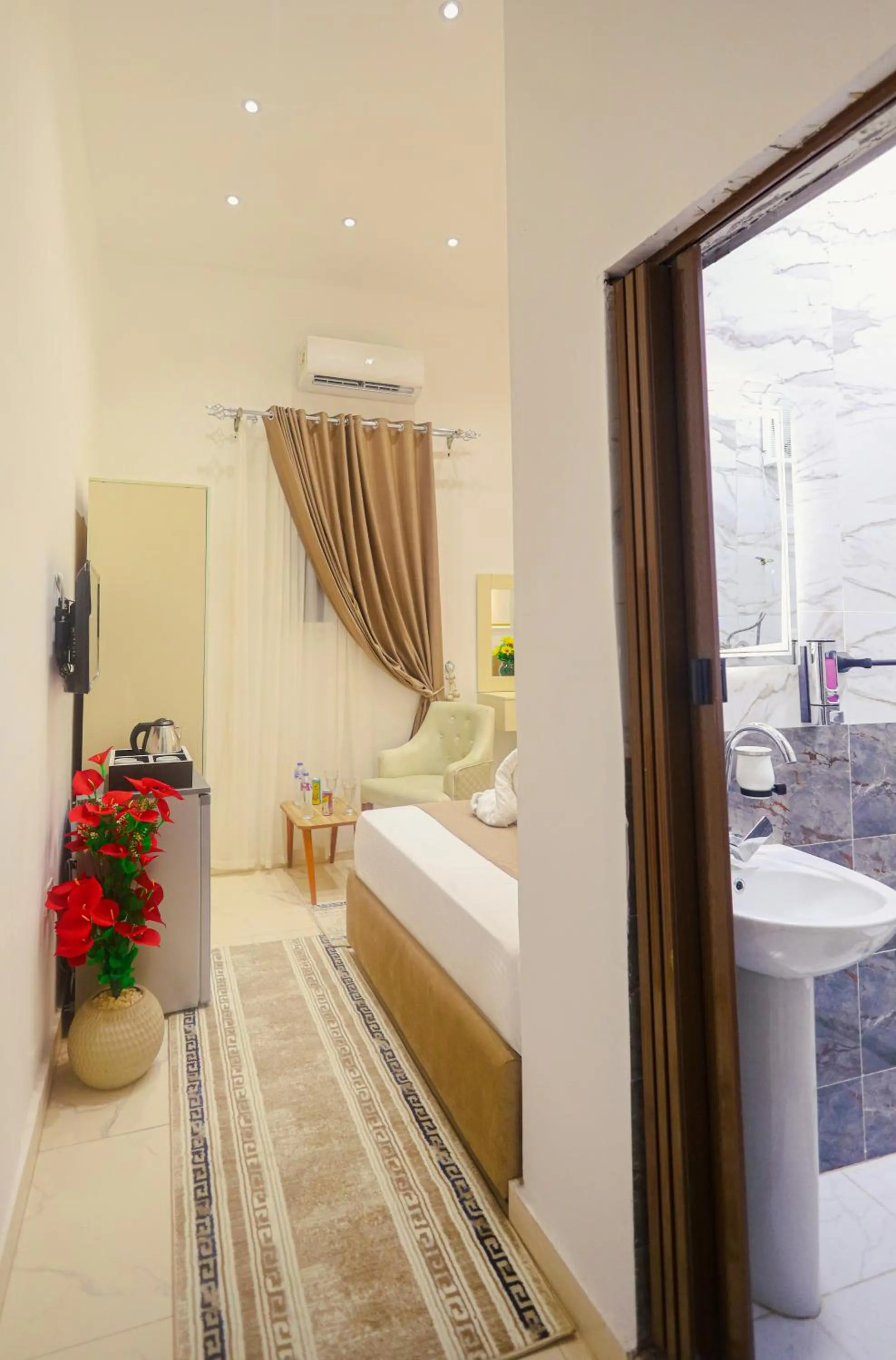 Victory Downtown Hotel