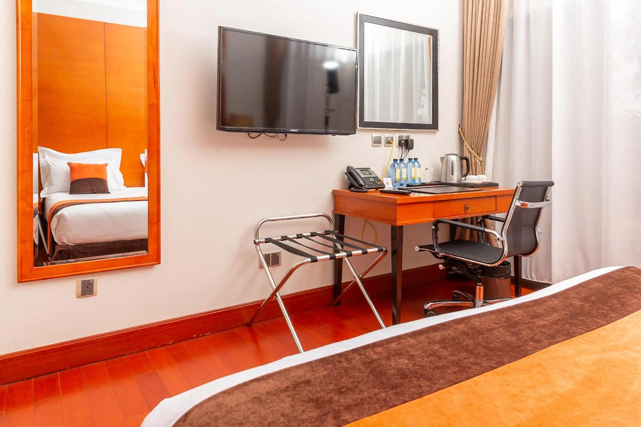 Bedroom, Bed in Alba Hotel Meru