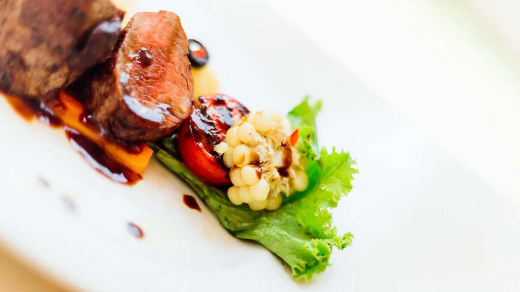 Restaurant/places to eat in Alba Hotel Meru