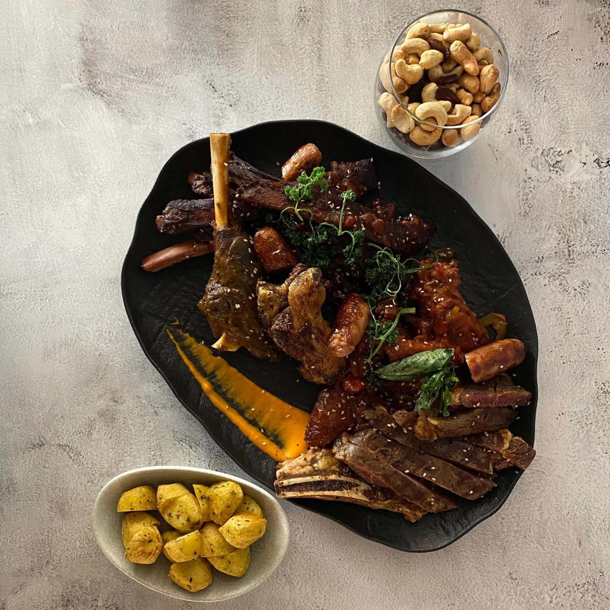 Restaurant/places to eat in Alba Hotel Meru