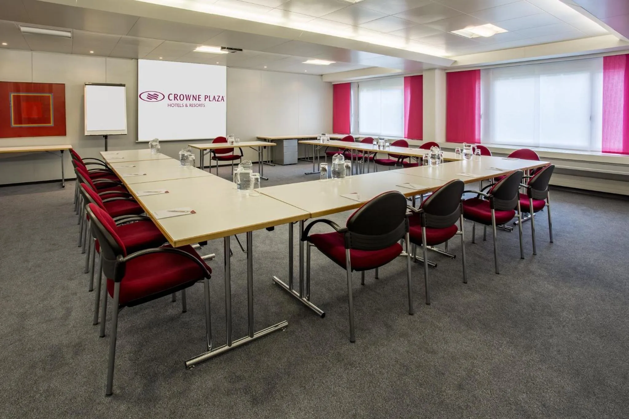 Meeting/conference room in Crowne Plaza Zürich by IHG