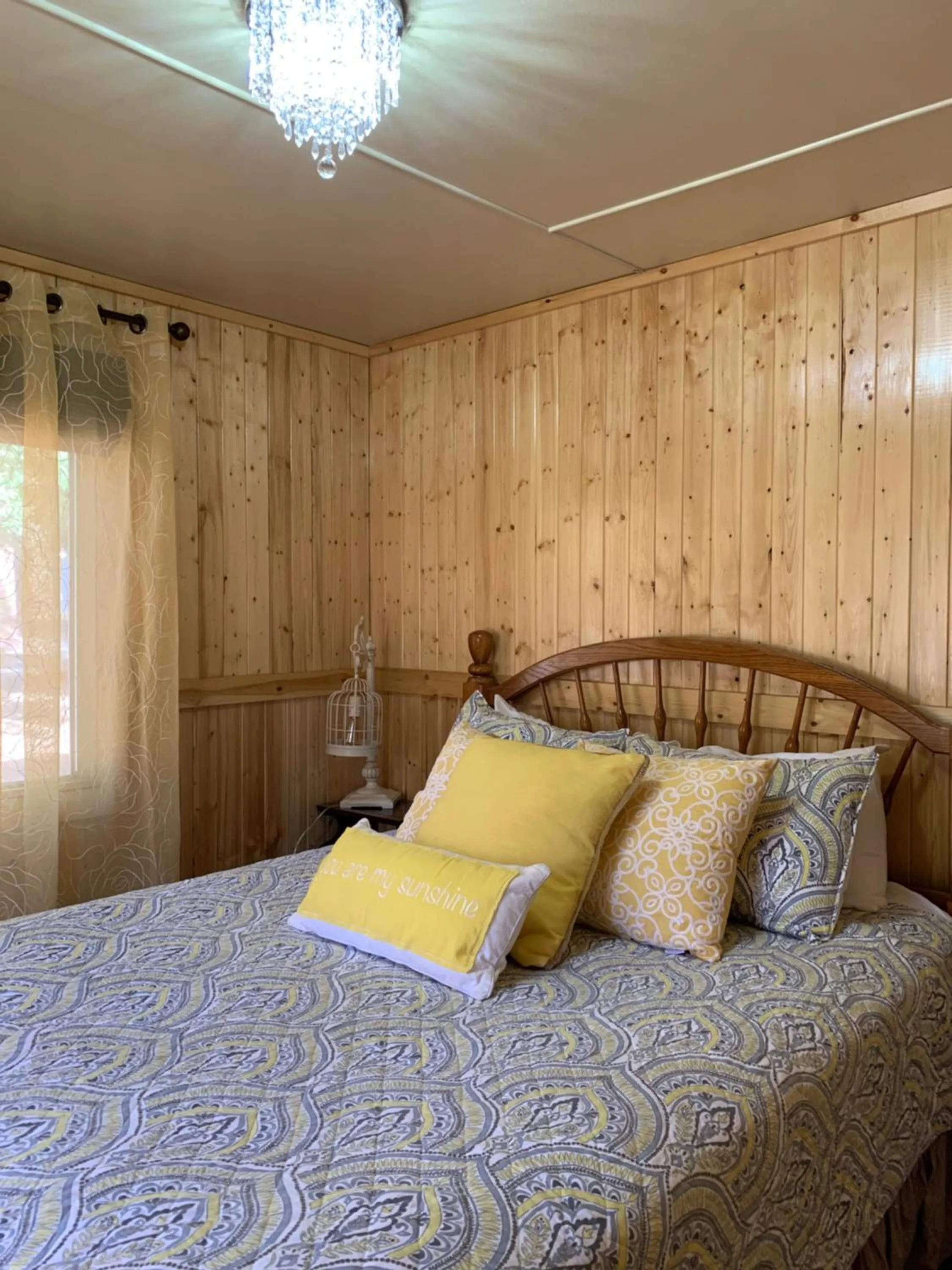 Bedroom, Bed in Grey Squirrel Resort