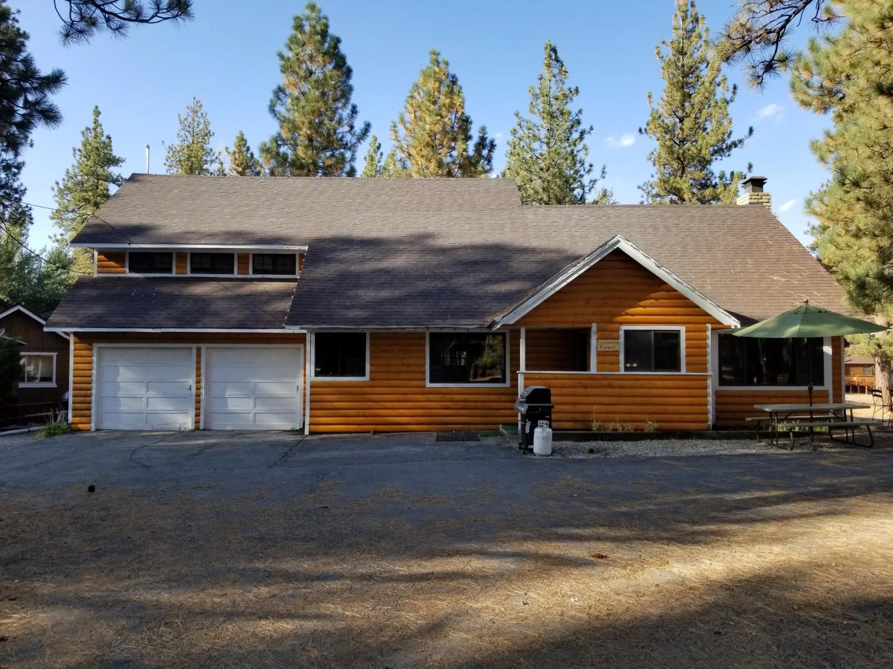 Property building in Grey Squirrel Resort