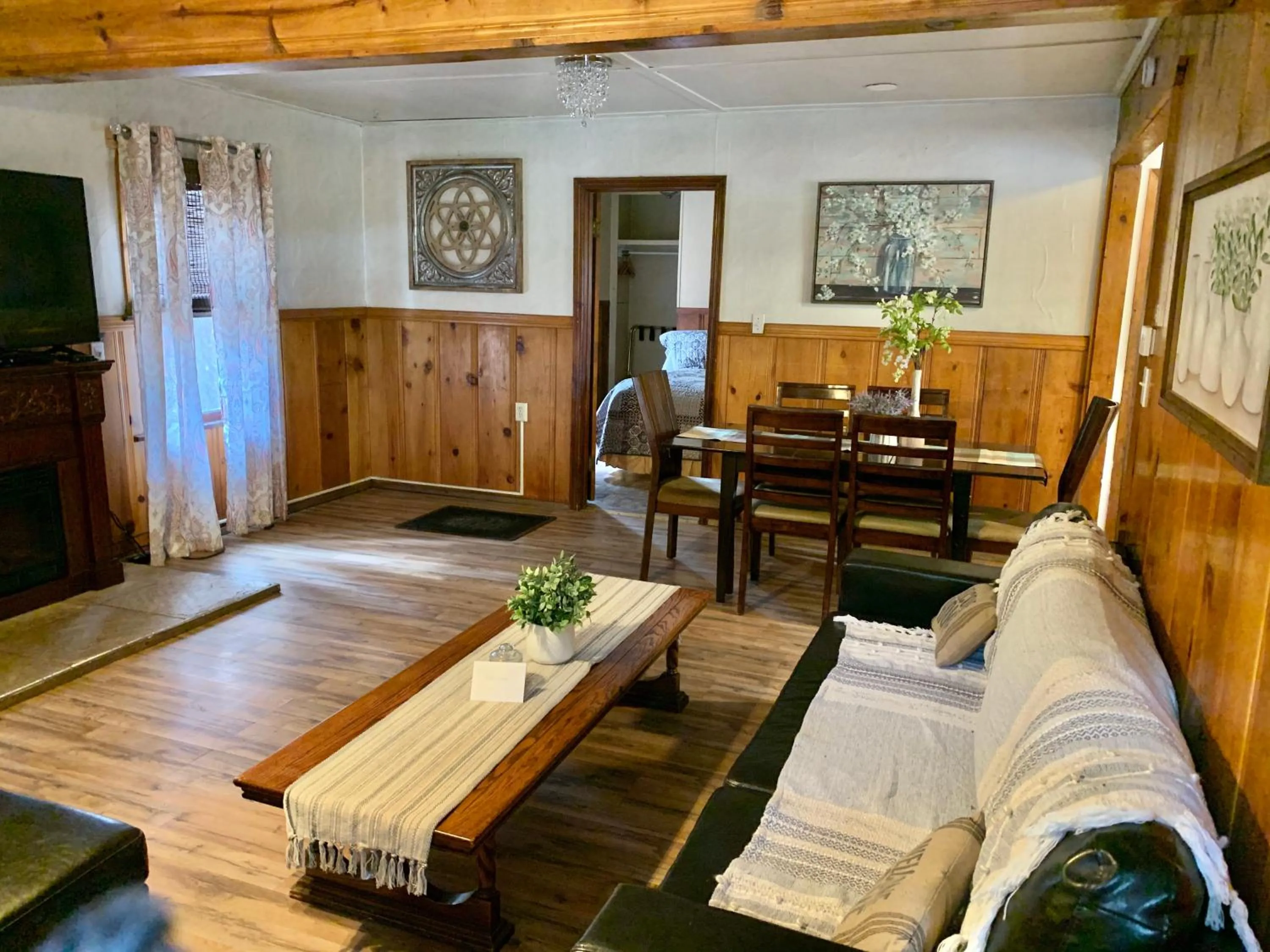 Living room in Grey Squirrel Resort