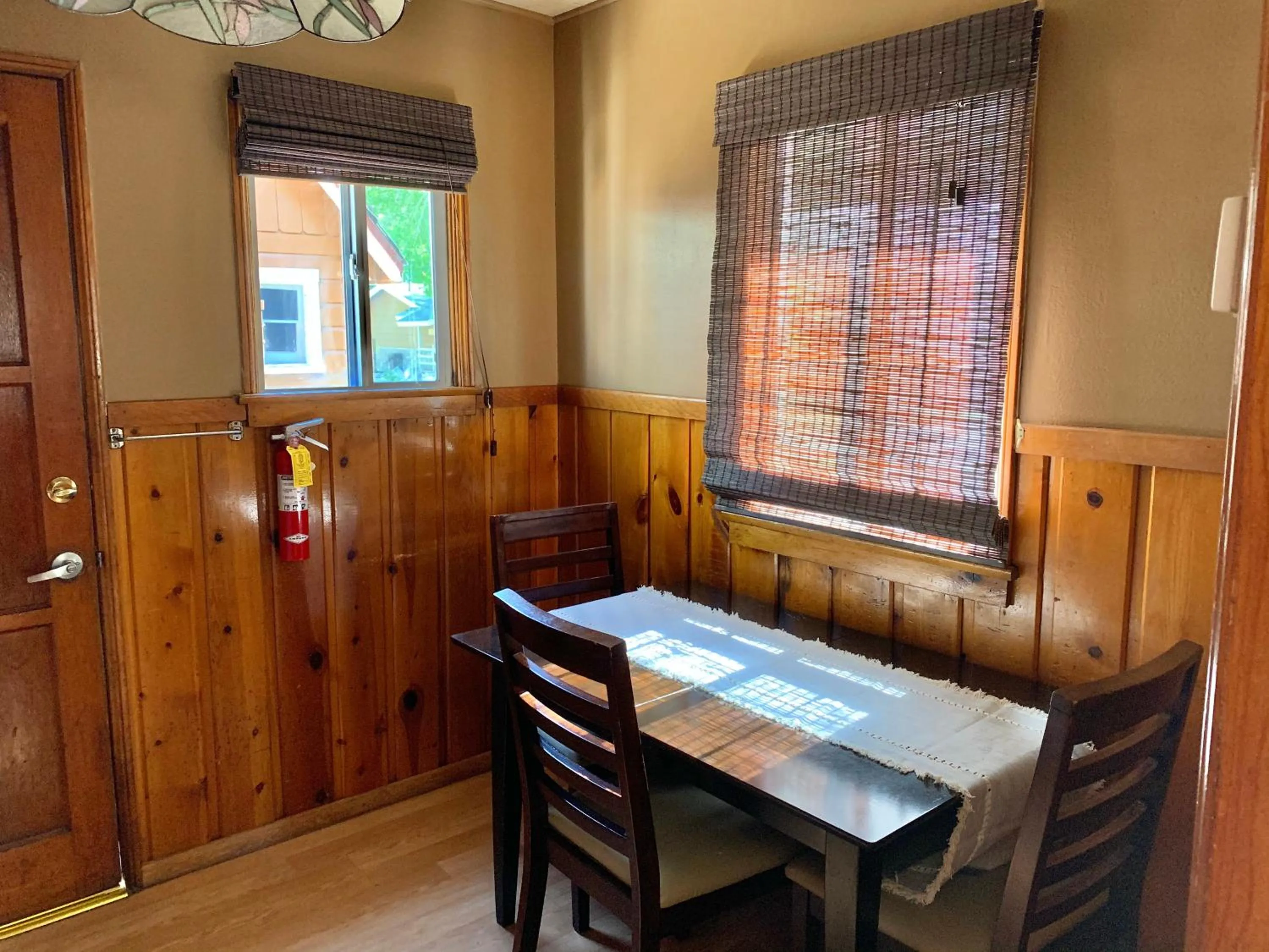 Kitchen or kitchenette in Grey Squirrel Resort