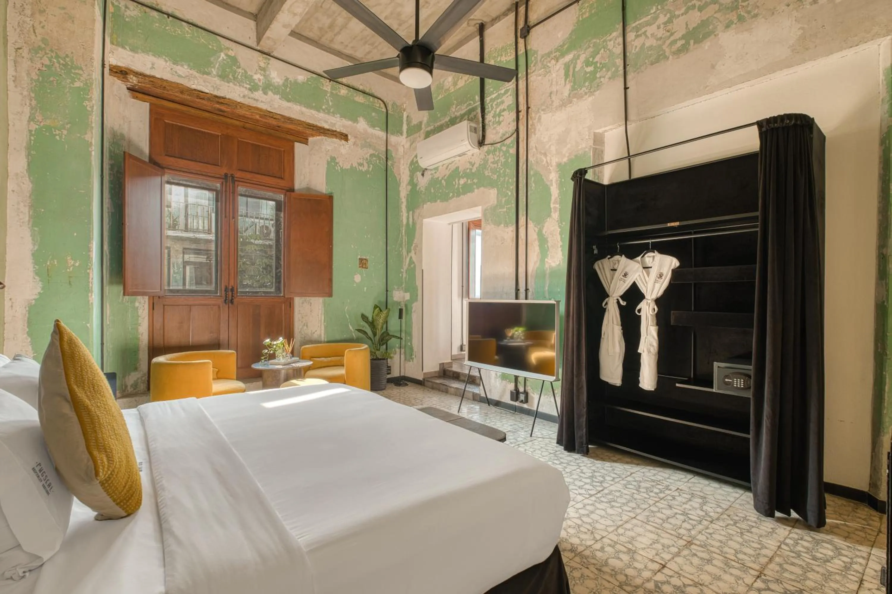 Bed in Pug Seal Oaxaca