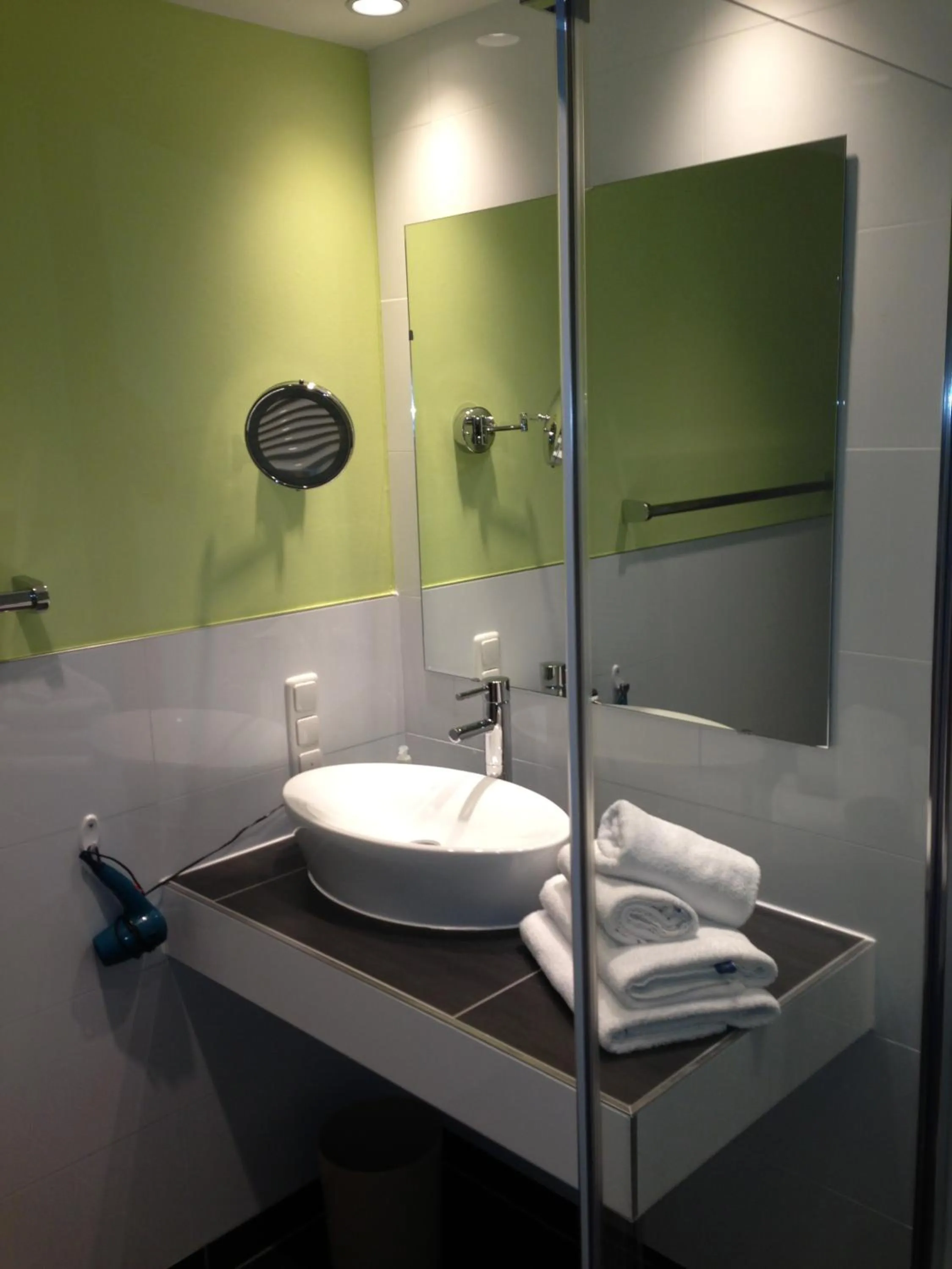 Bathroom in Rheinhotel Lamm