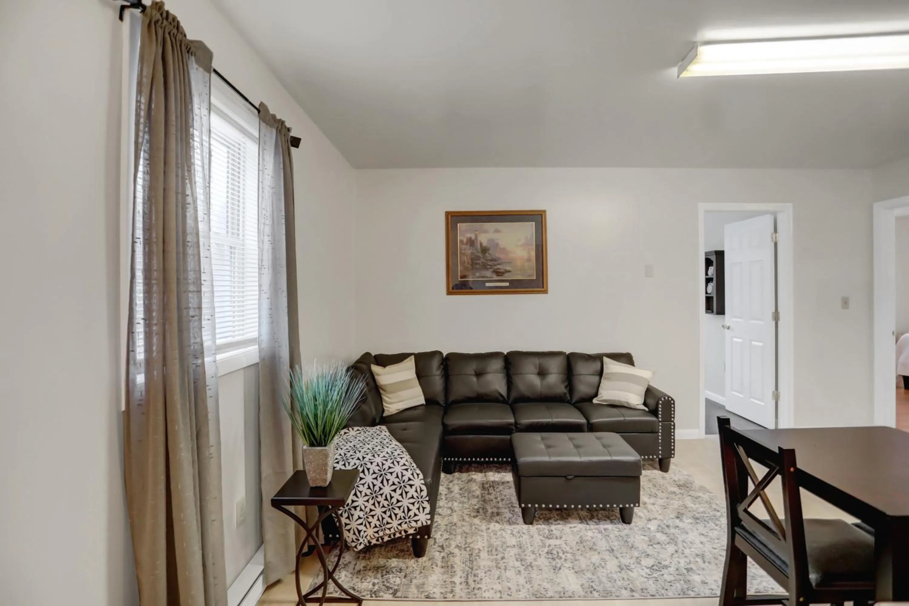 Living room in Halifax Inn