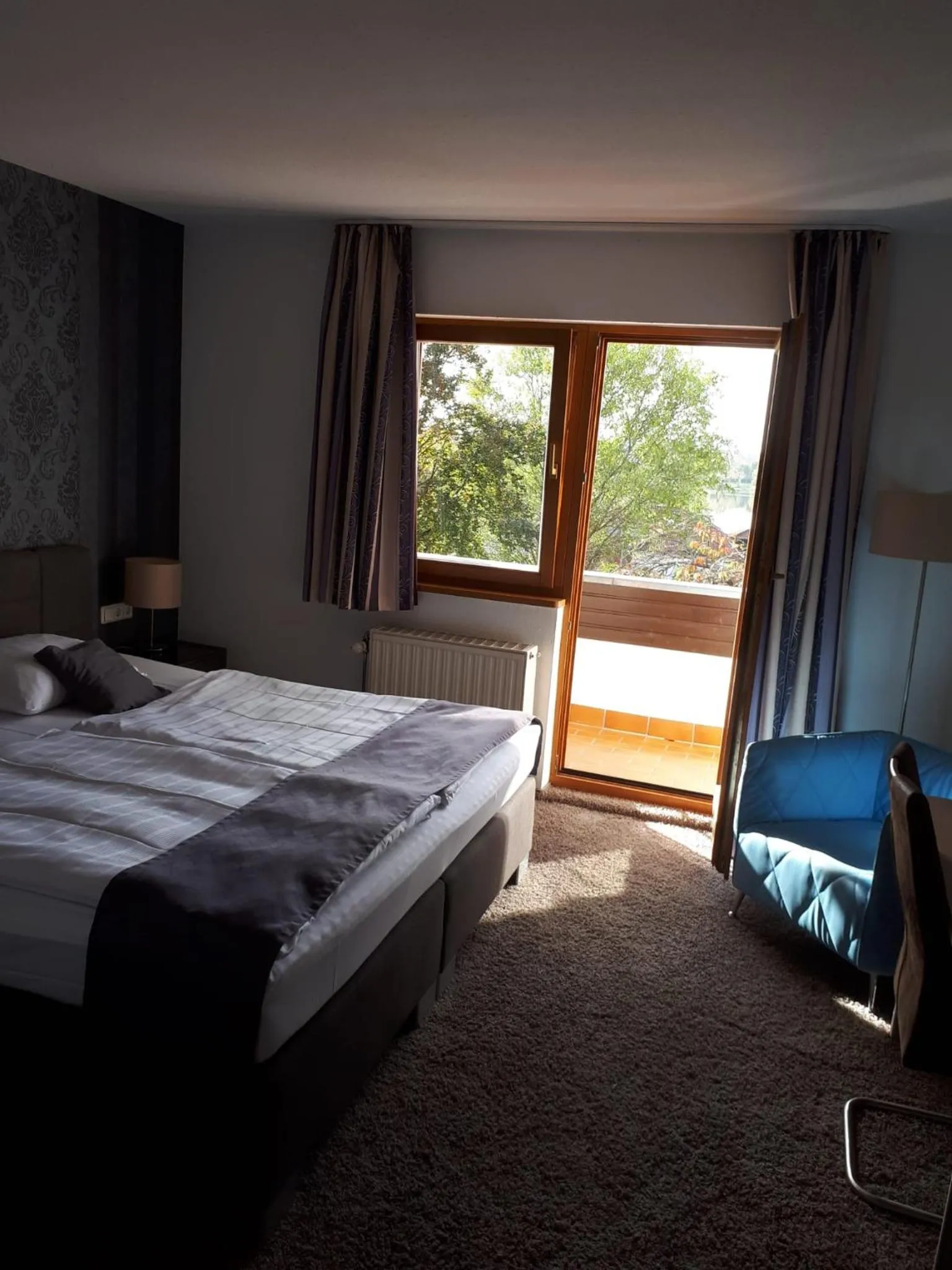 Photo of the whole room, Bed in Seehotel Losheim