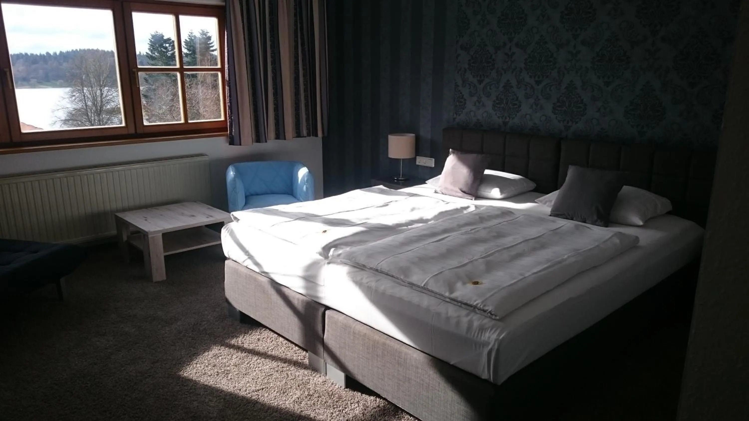 Bed in Seehotel Losheim