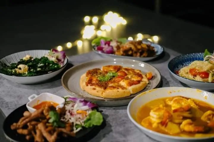 Restaurant/places to eat in Caligo Resort