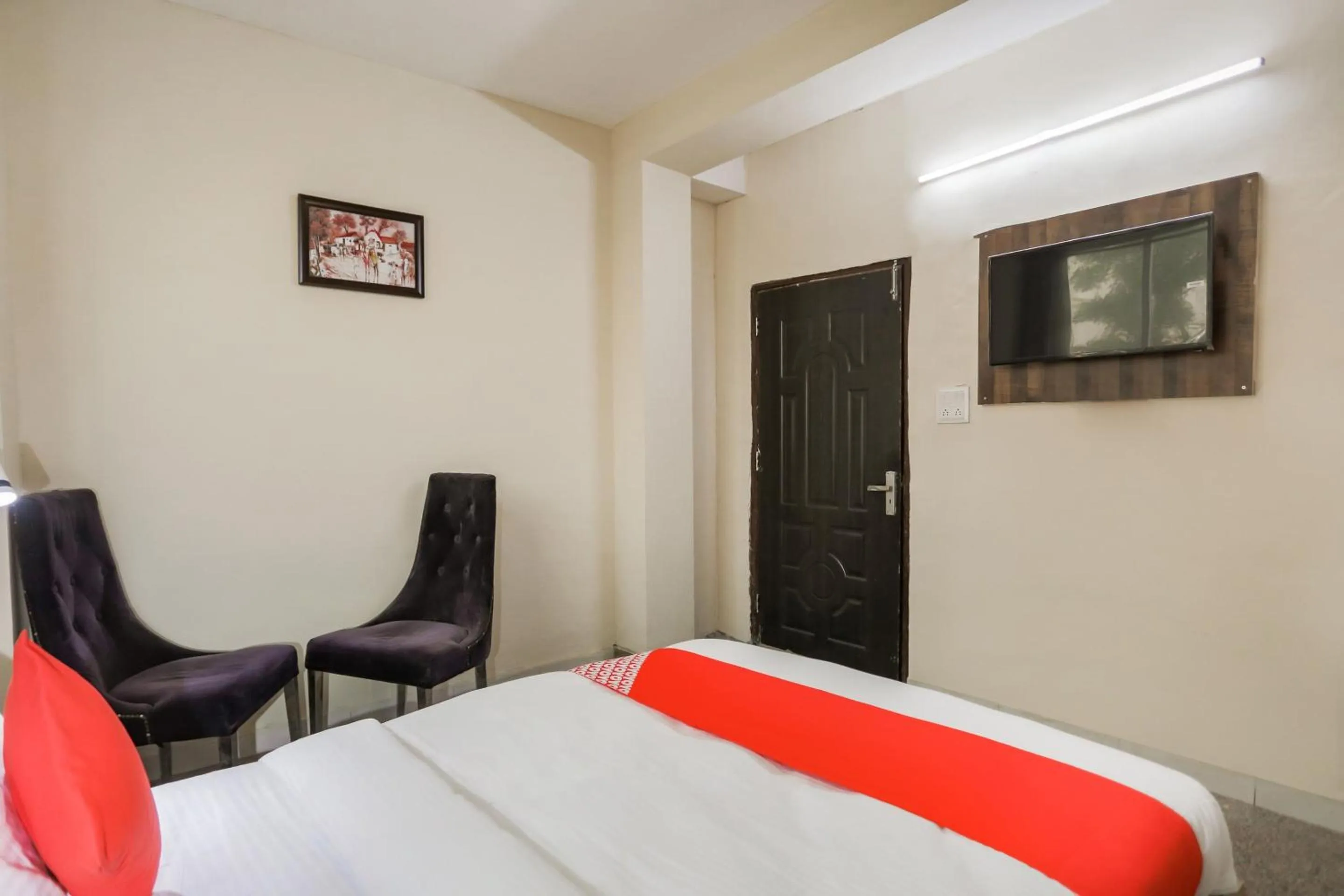 Bedroom, Bed in Hotel O Orchid Inn