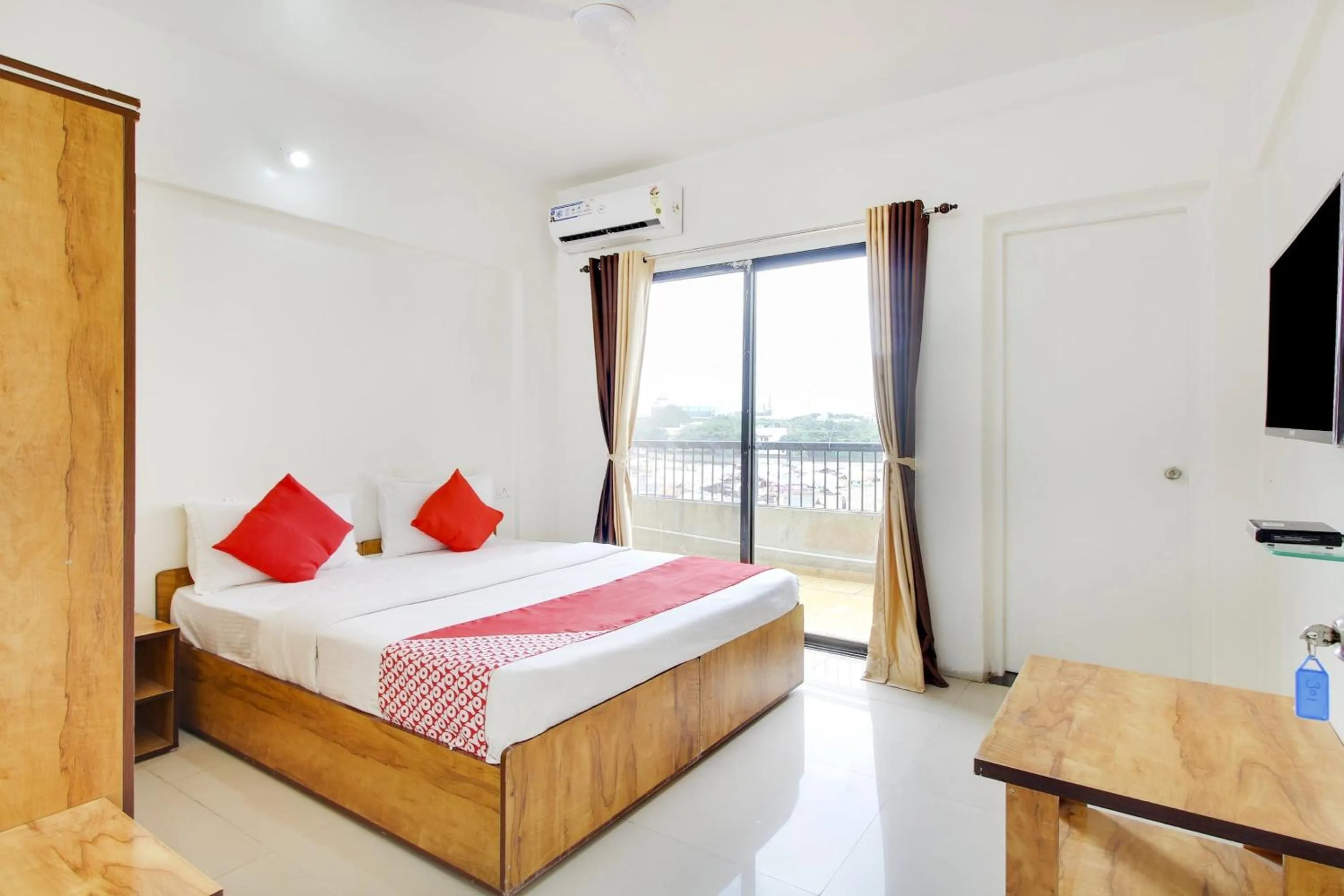 Bedroom, Bed in Hotel O Star Inn