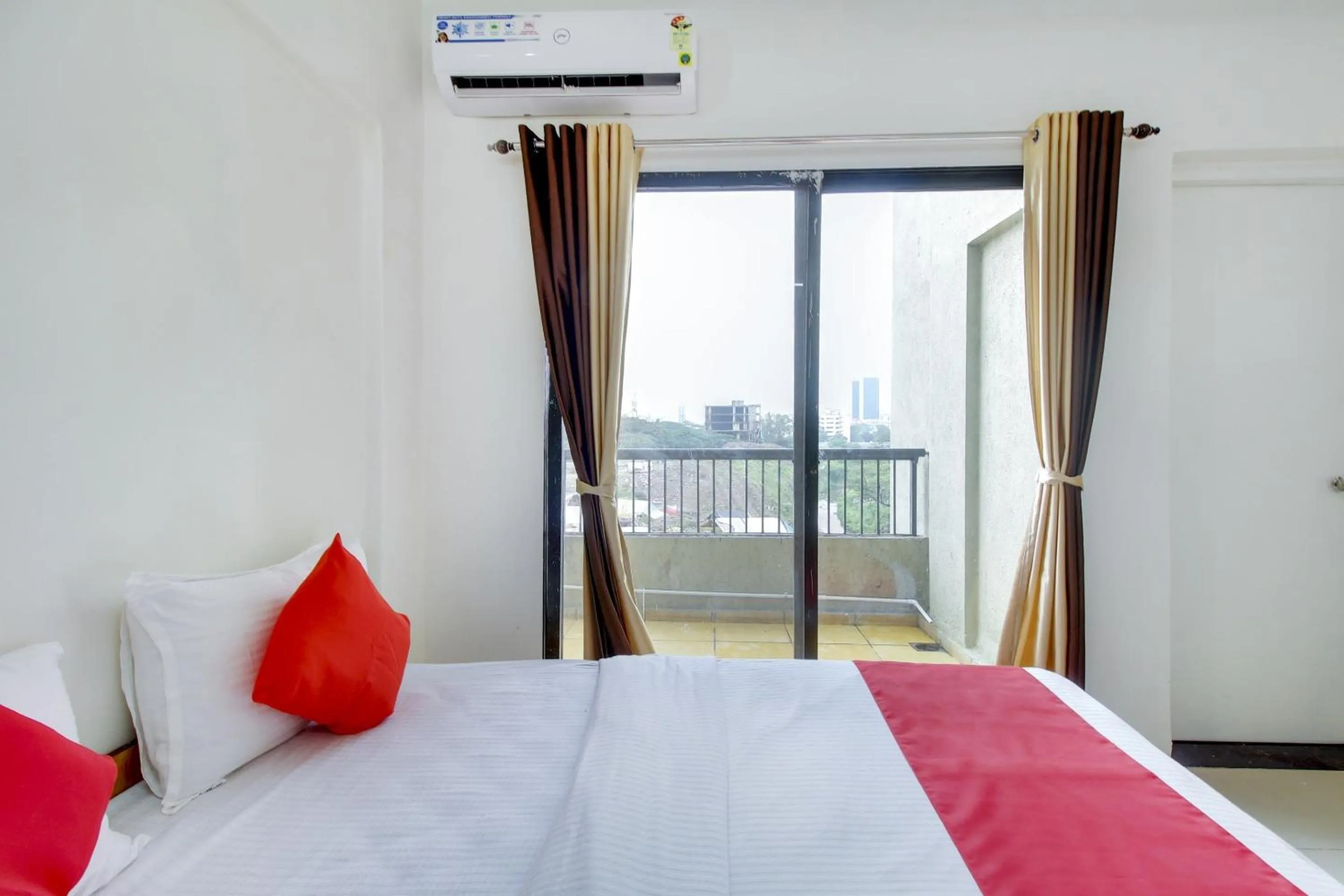 Bedroom, Bed in Hotel O Star Inn