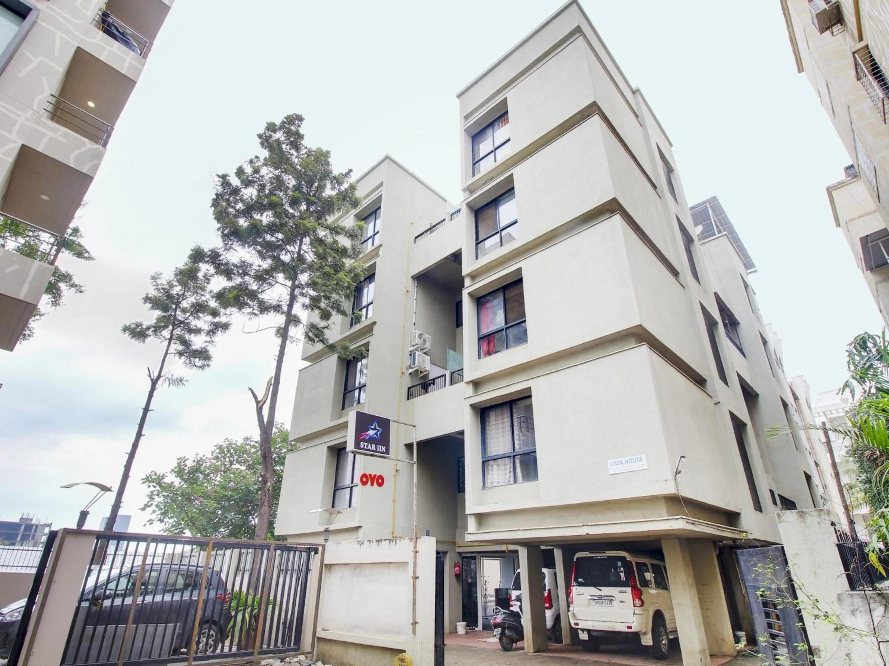 Facade/entrance in Hotel O Star Inn