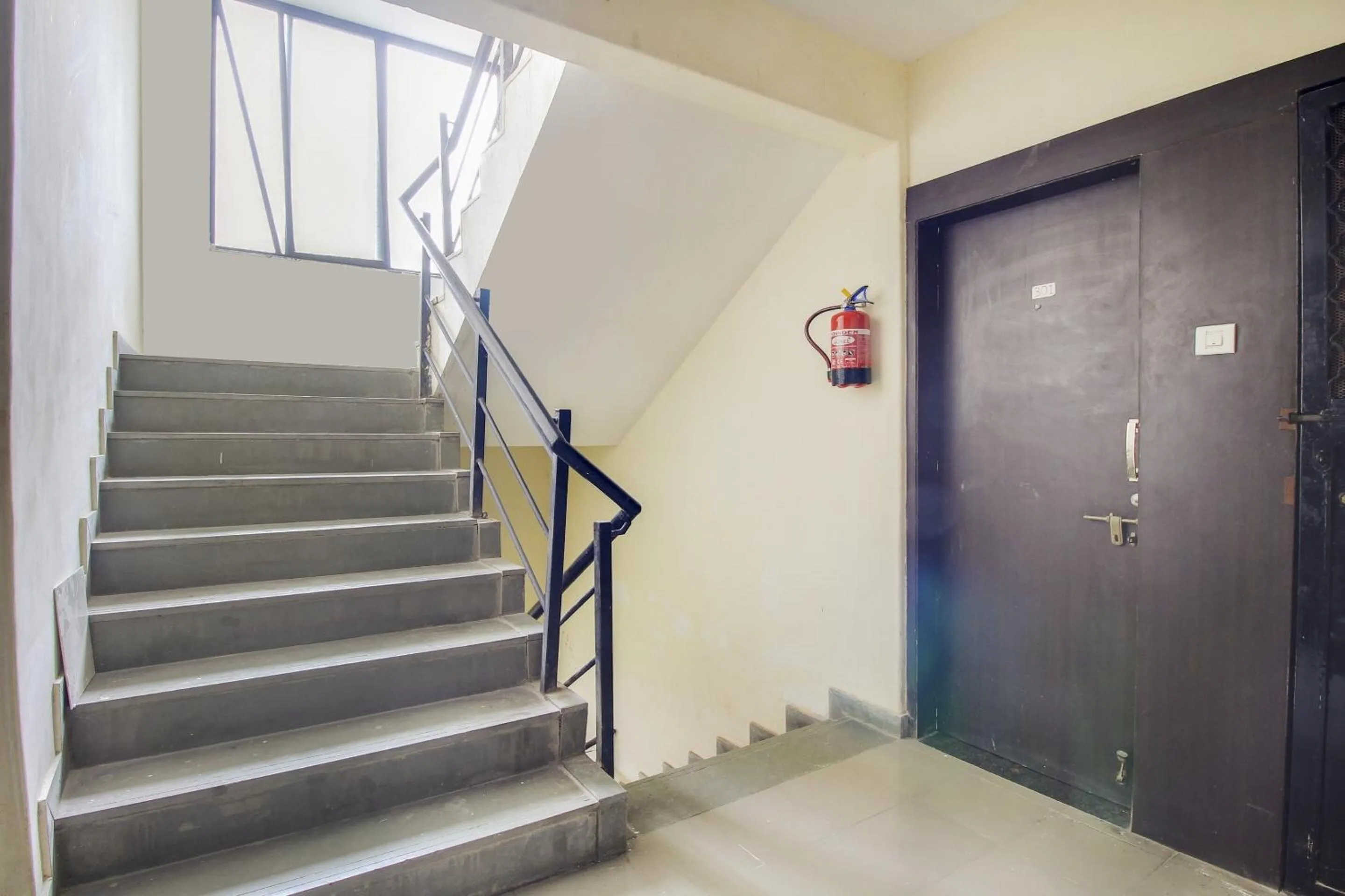 Facade/entrance in Hotel O Star Inn