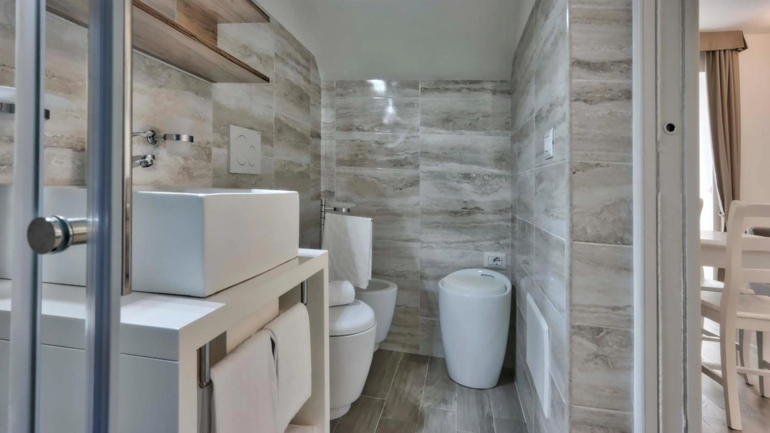 Bathroom in Smart Suite & Apartments