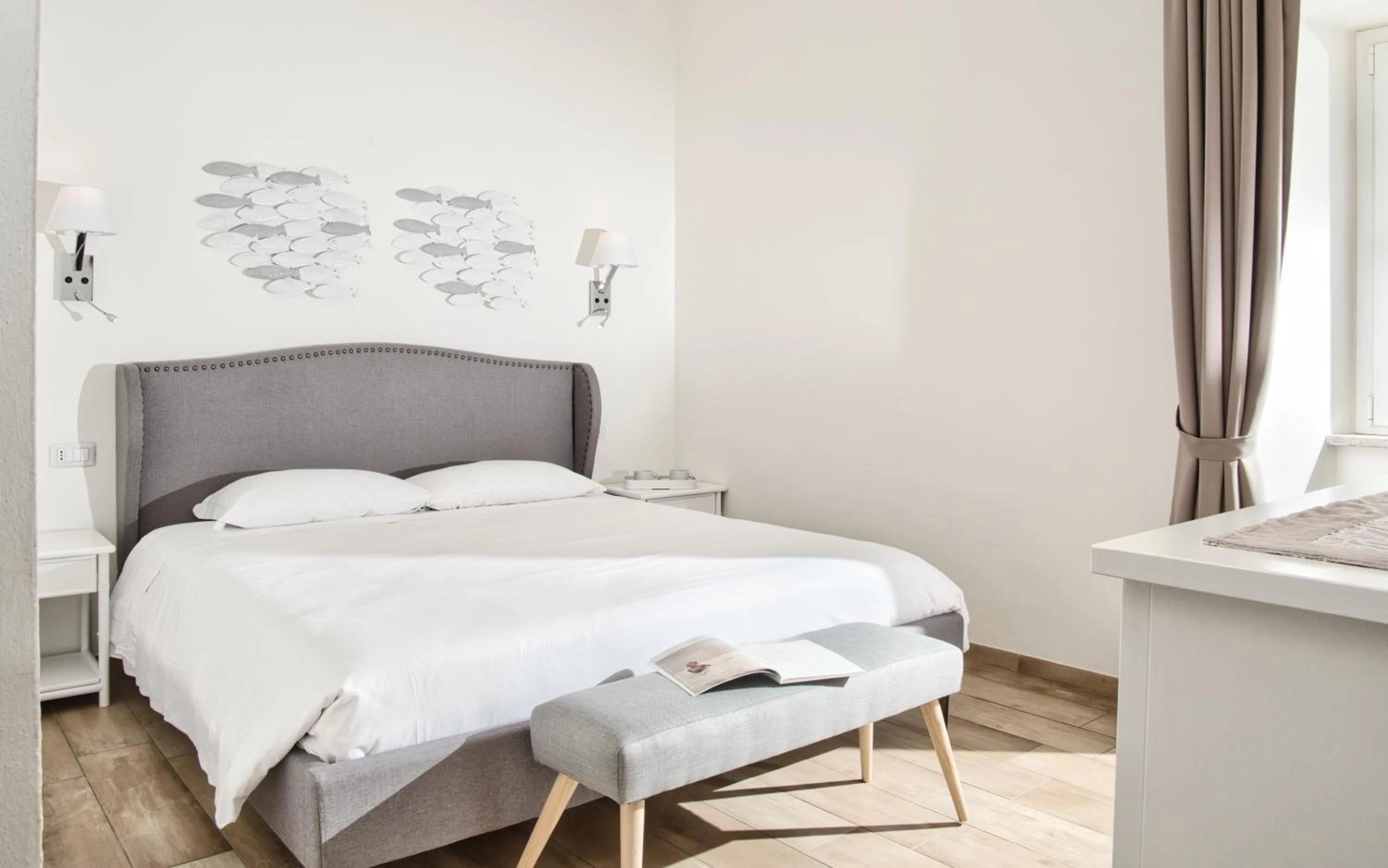 Bedroom, Bed in Smart Suite & Apartments