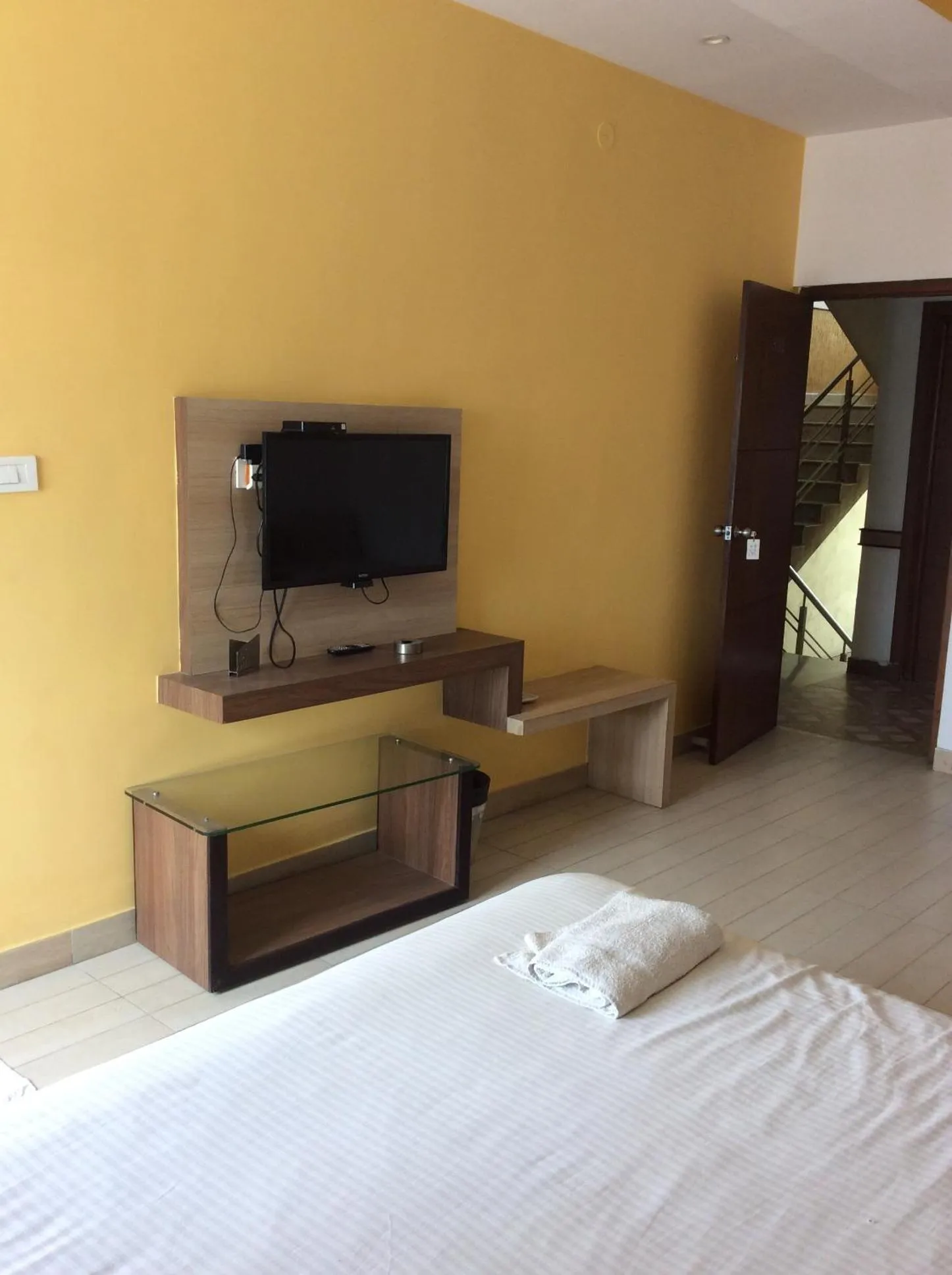 TV and multimedia, Bed in HOTEL SRI VAARI RESIDENCY