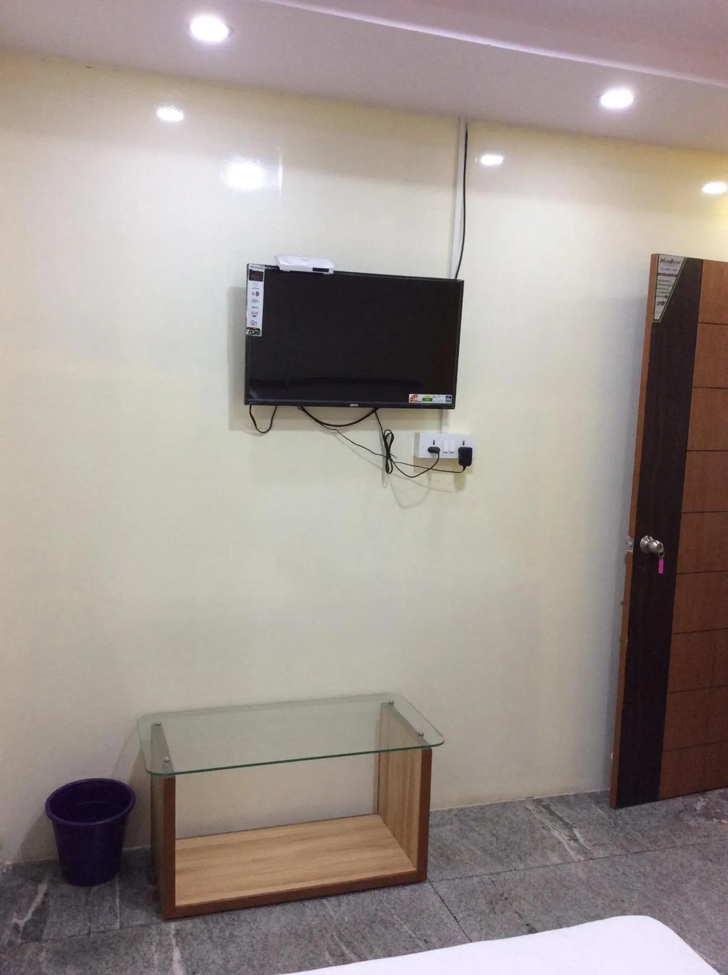 TV and multimedia in HOTEL SRI VAARI RESIDENCY