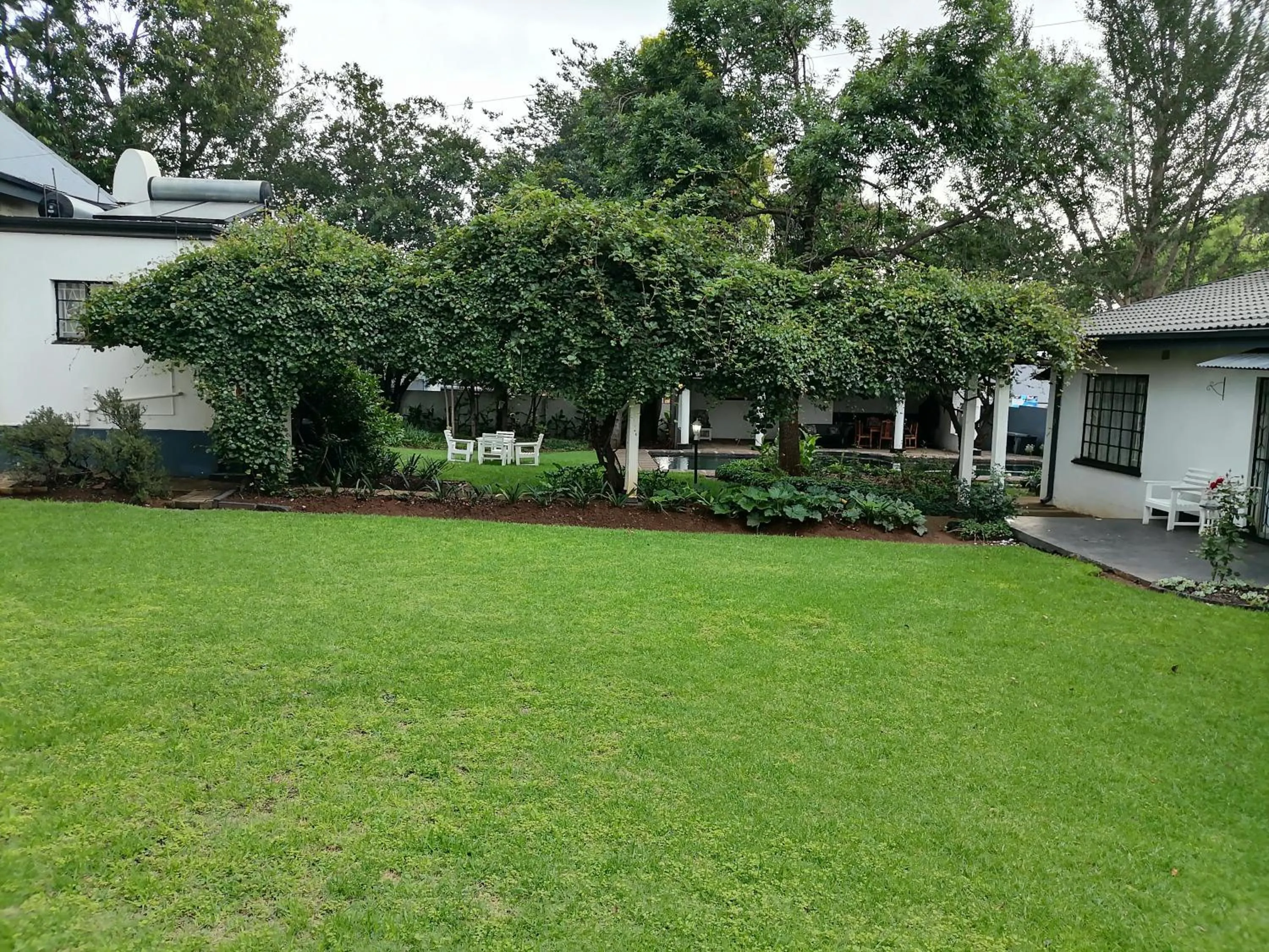Garden in Lydenburg Manor Guest House