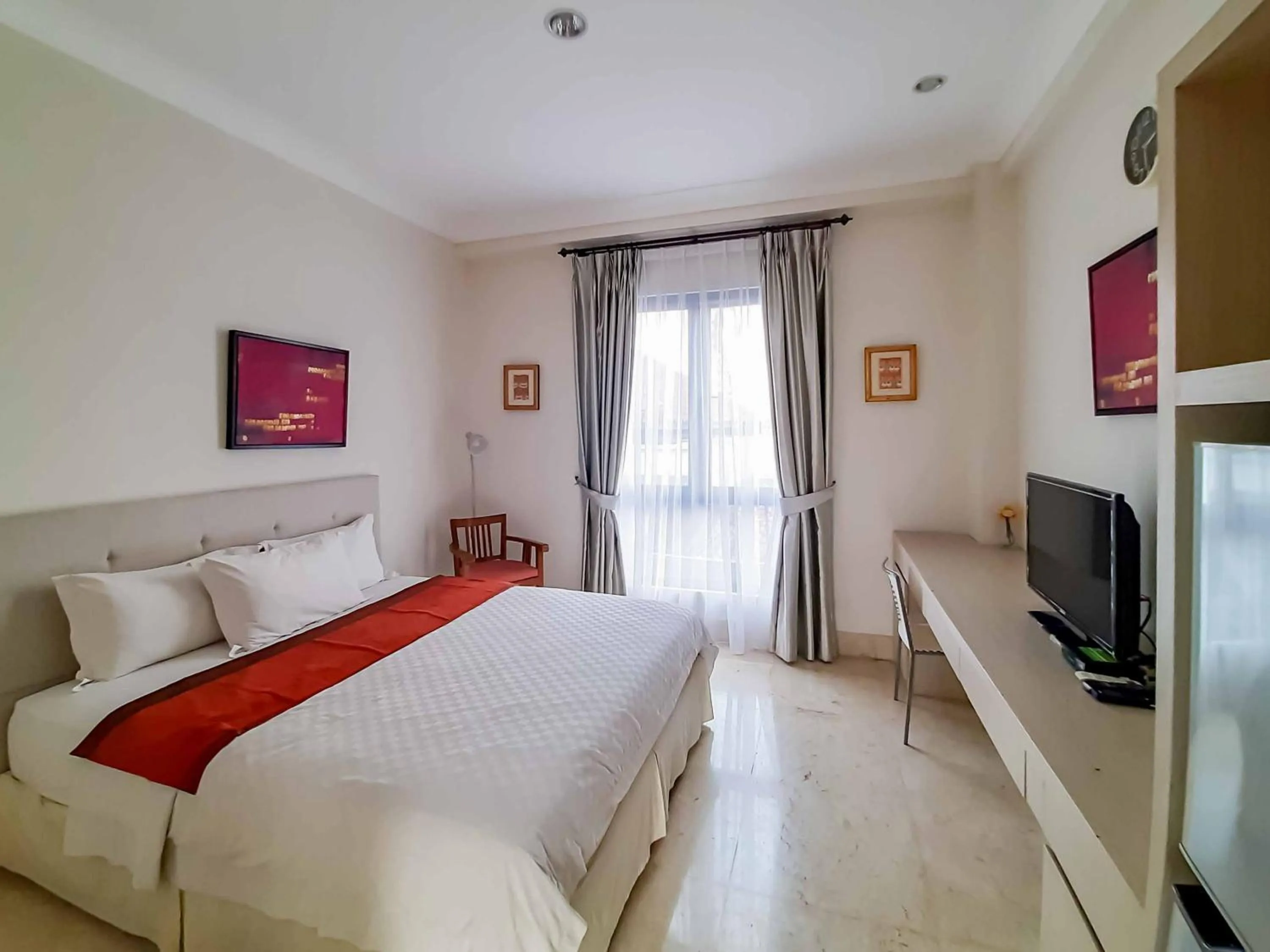 Bedroom, Bed in Bangka Suite Mitra RedDoorz