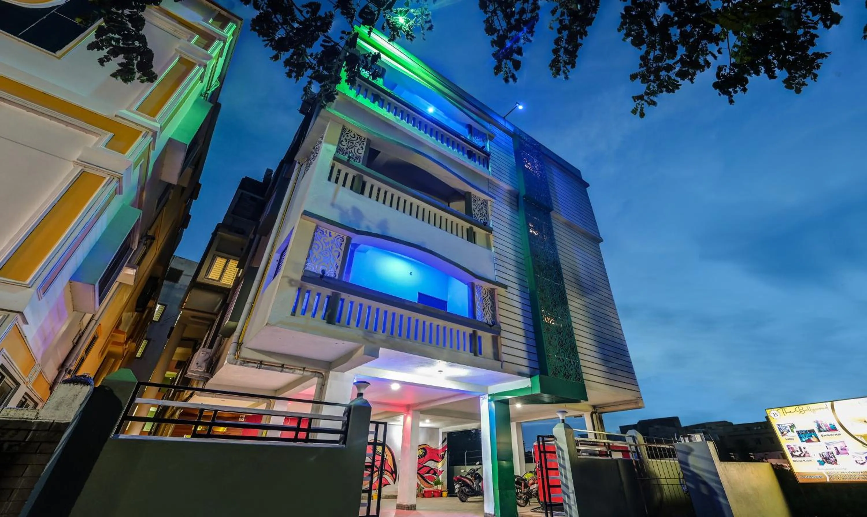 Property building in Treebo The Bollywood