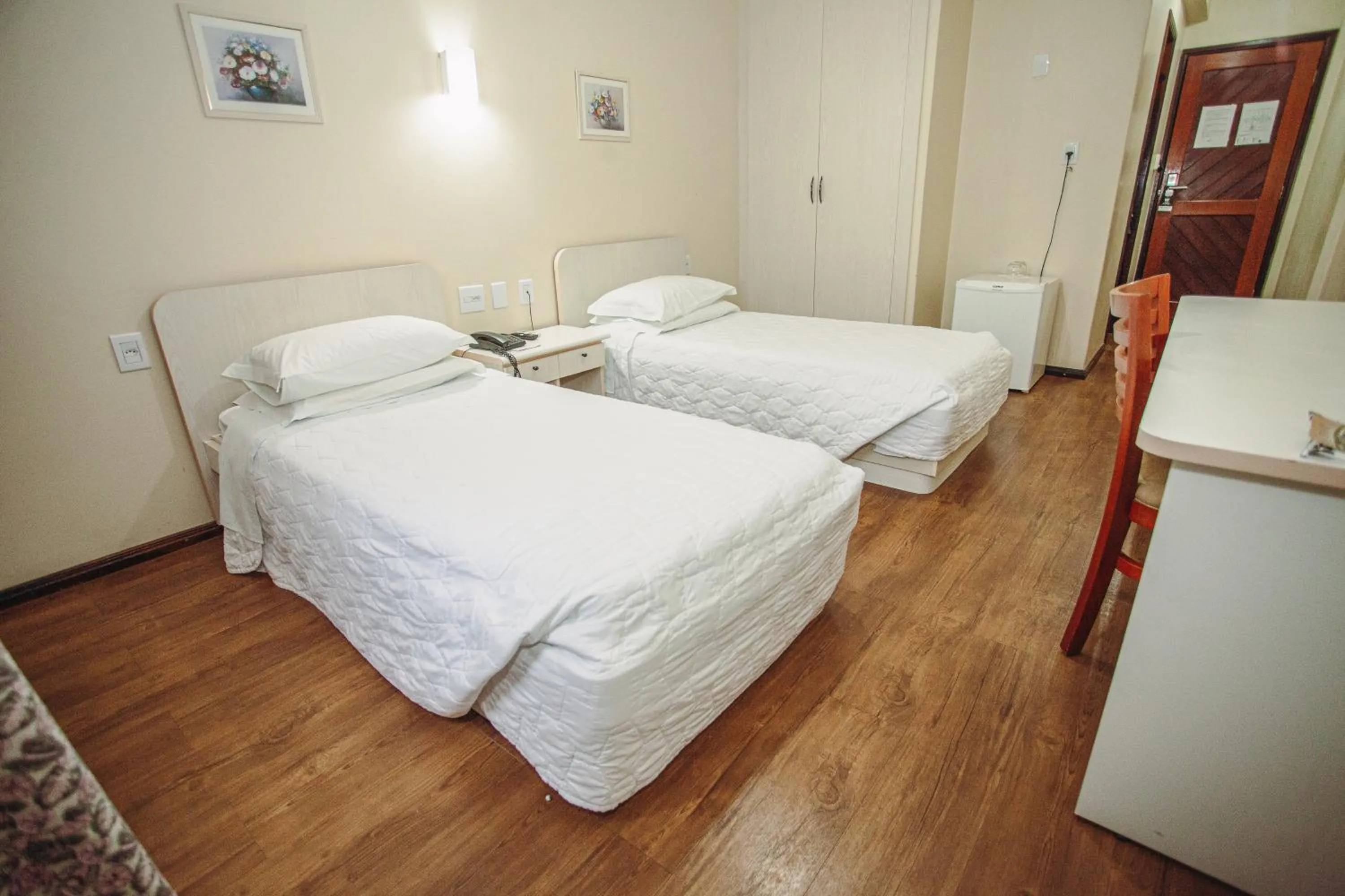 Bedroom, Bed in Hotel San Silvestre