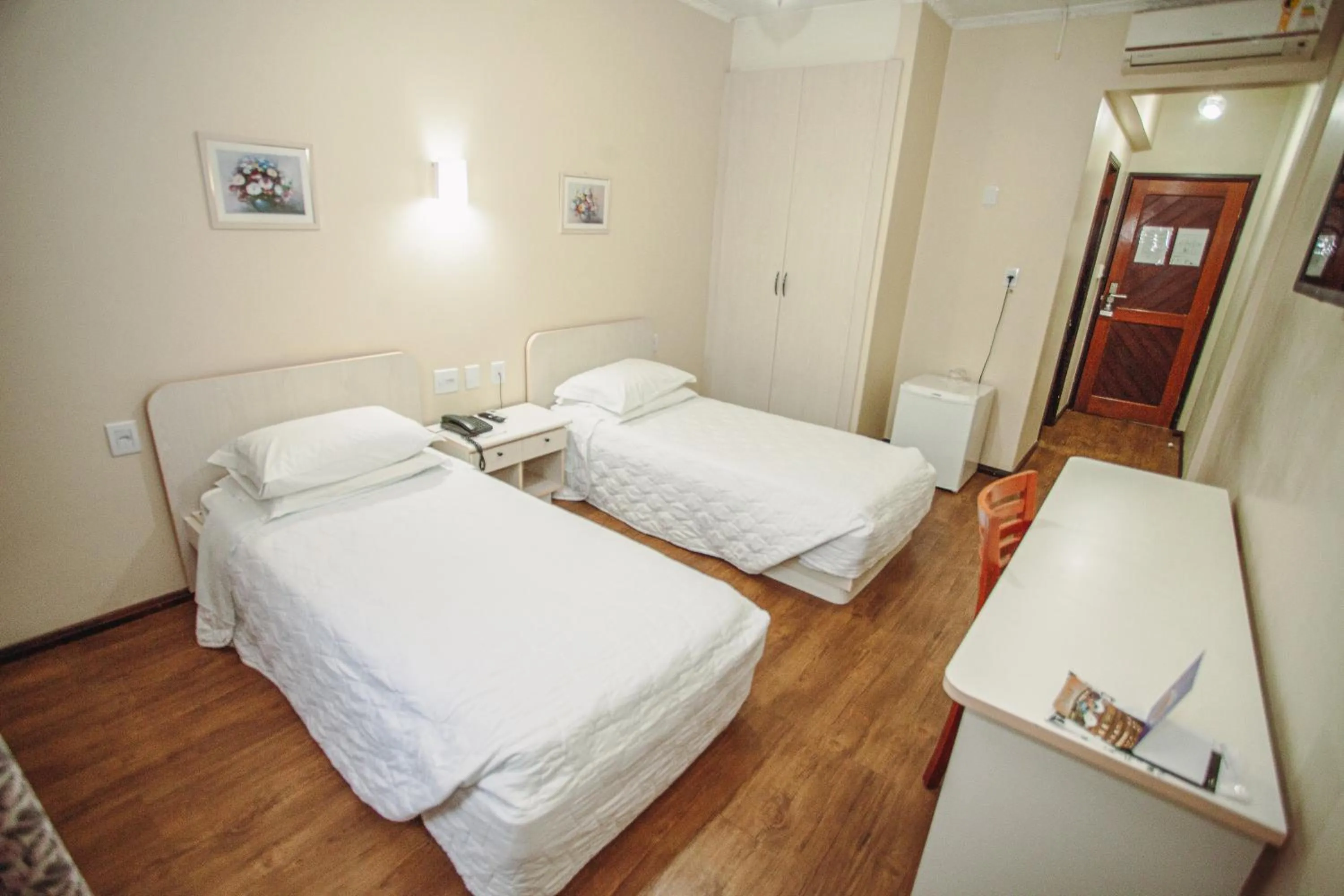 Bedroom, Bed in Hotel San Silvestre