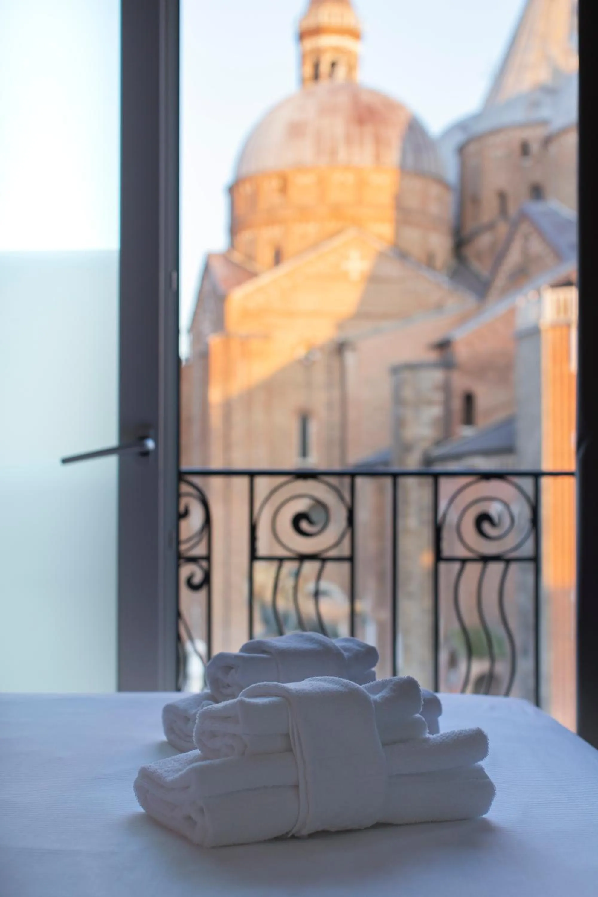 City view in Padova Suites C20