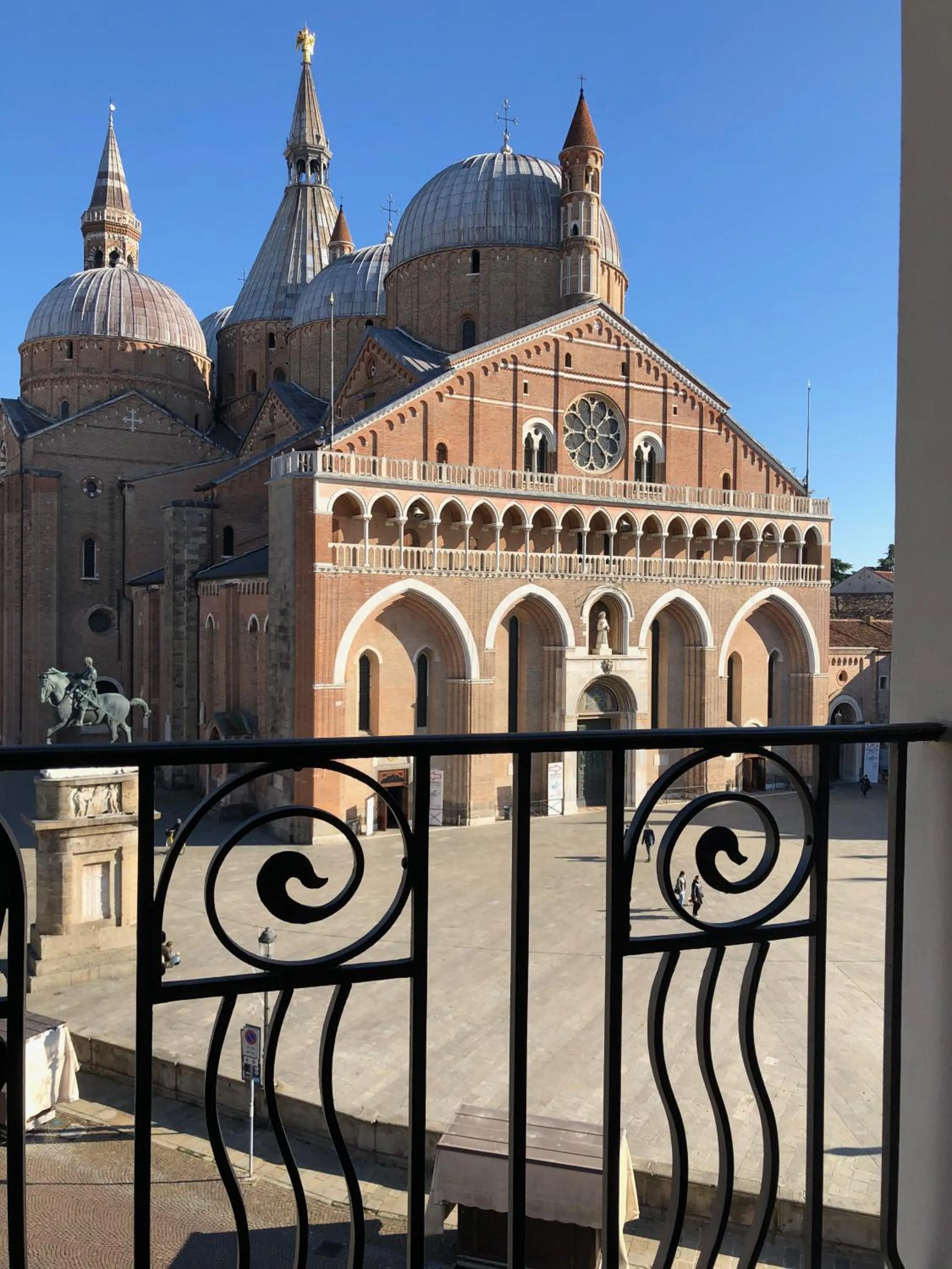 City view in Padova Suites C20