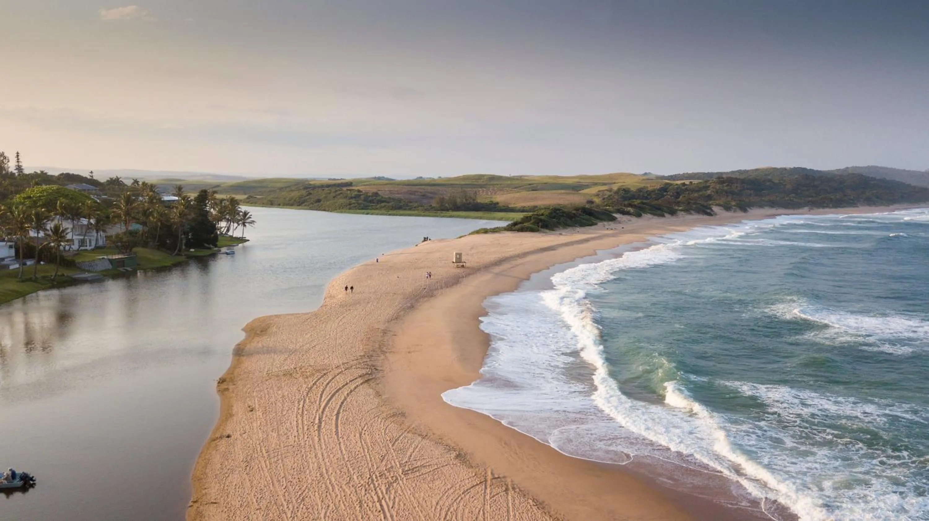 Beach in Danara Place