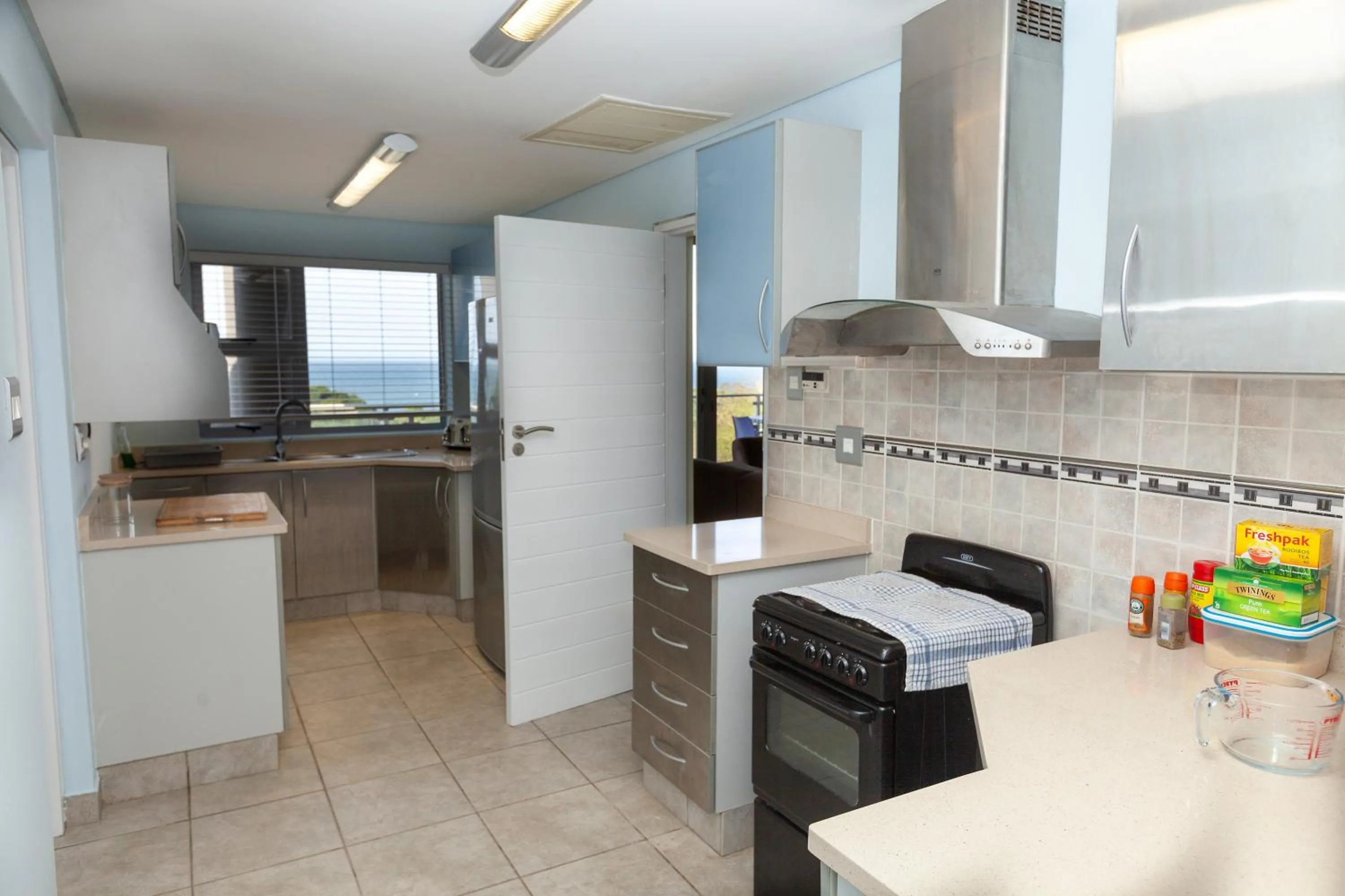 Kitchen or kitchenette in Danara Place