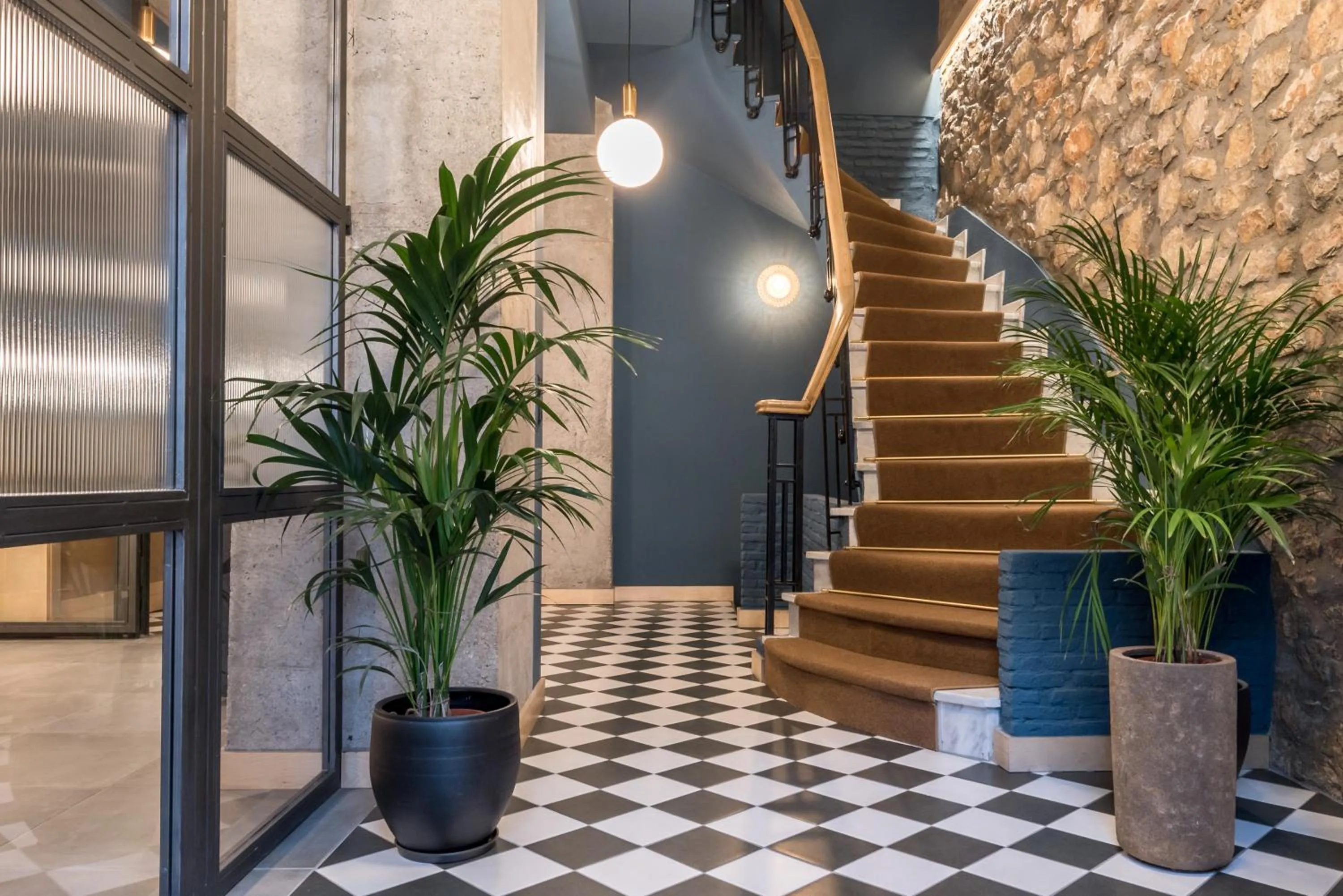 Facade/entrance in Cohort Koukaki