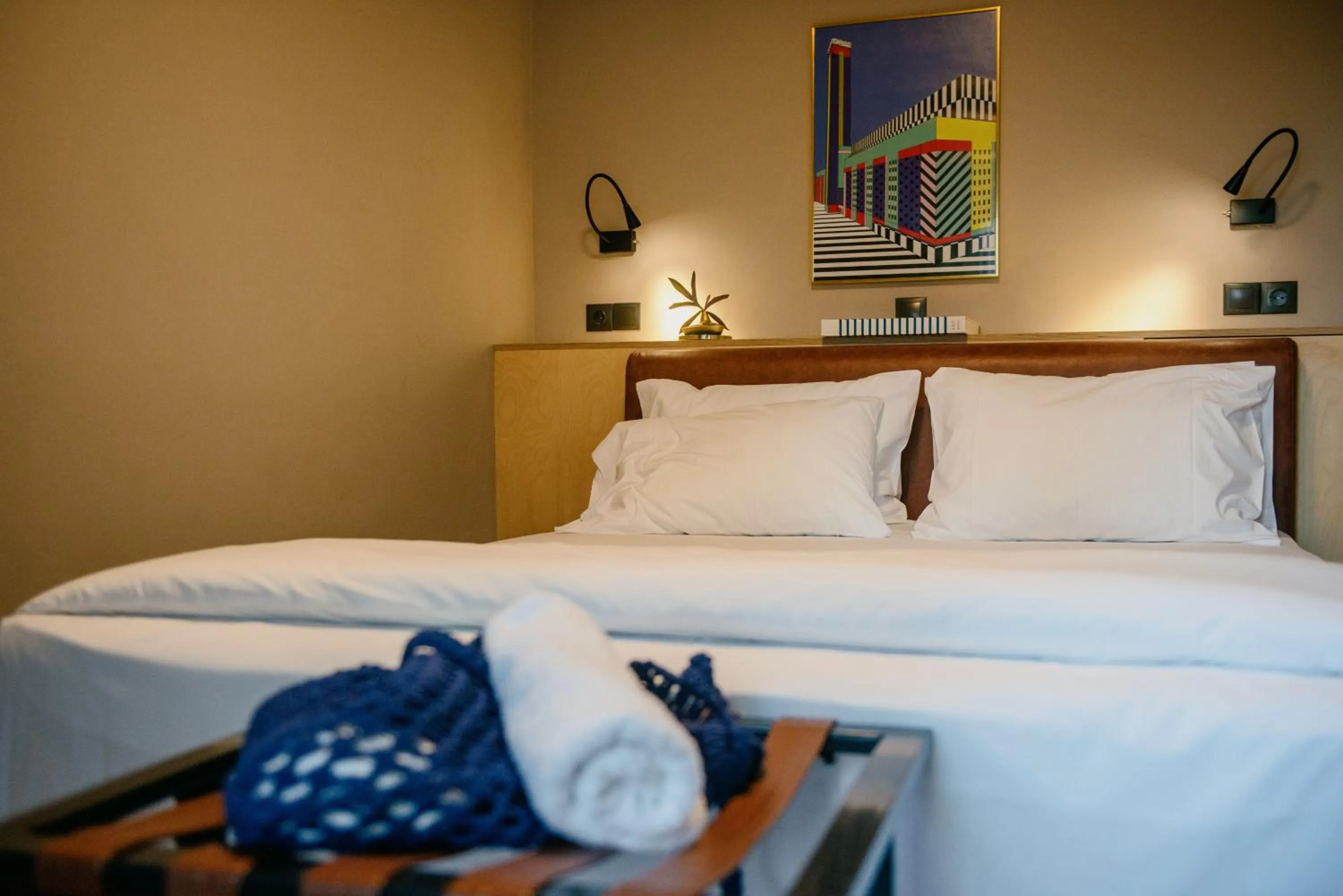 Bed in Cohort Koukaki